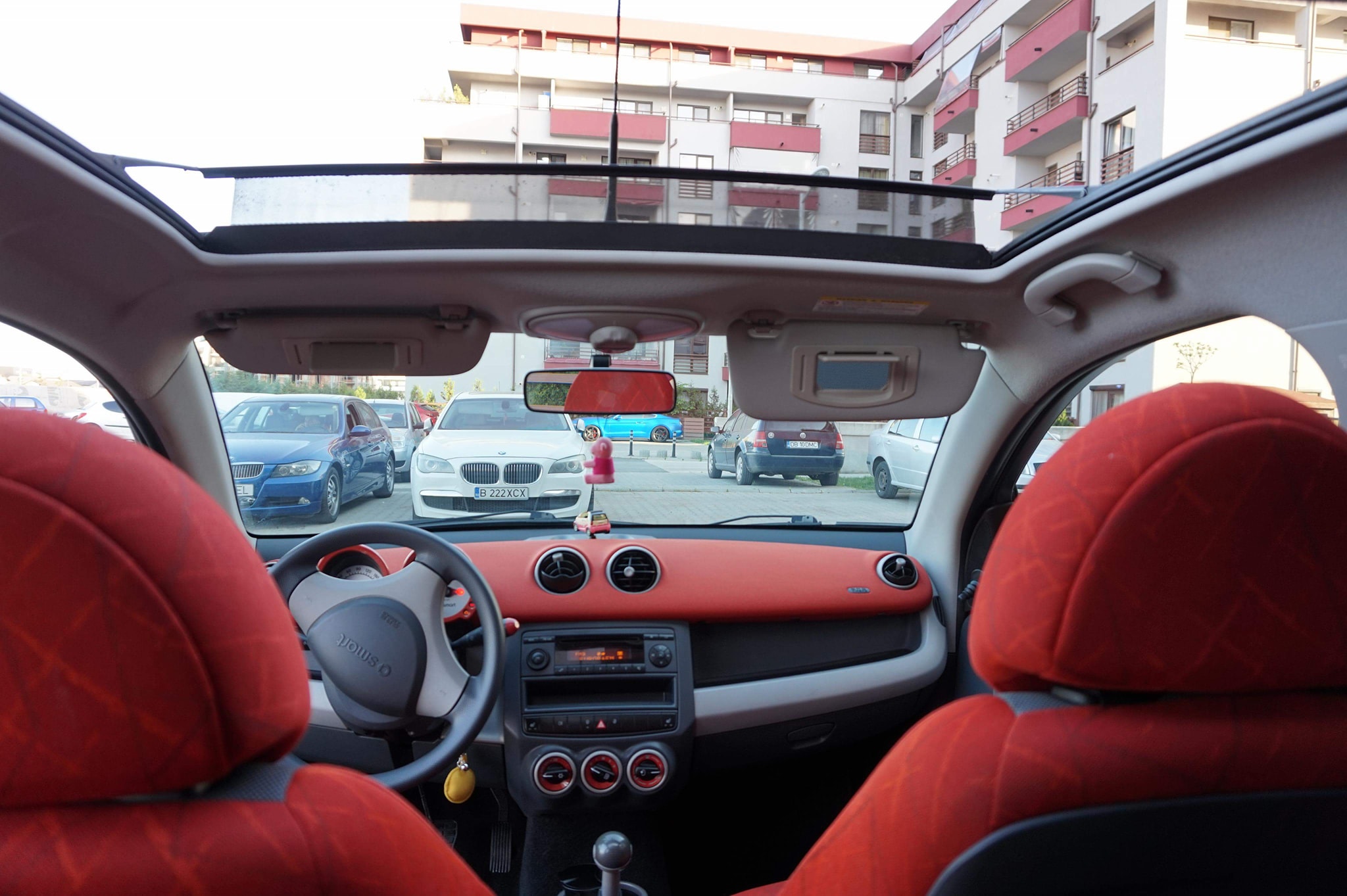 Deea Maxer își vinde mașina. Cât cere pe automobilul din 2004 | FOTO