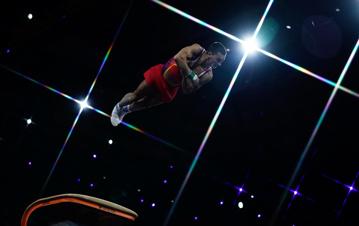 Campionatul Mondial de gimnastică 2019 de la Stuttgart. Marian Drăgulescu, pe locul 4 în finala de la sărituri. S-a calificat la Jocurile Olimpice!