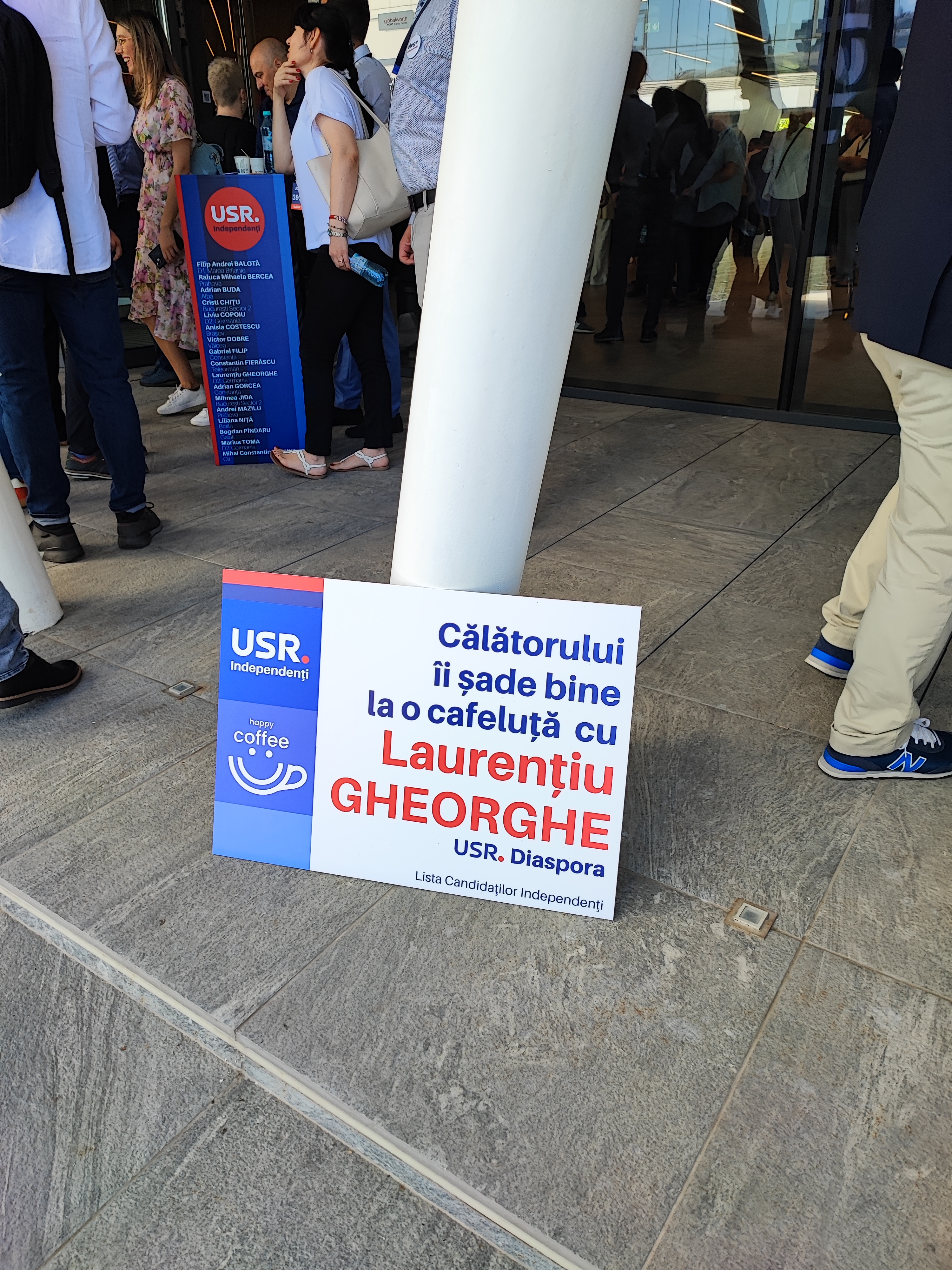 Congresul USR, în umbra „decarului” Lasconi. Uniunea ajunge la răscruce: activism pentru un partid de buzunar sau transformarea pentru ocuparea dreptei. Ce nu s-a văzut la TV | Reportaj