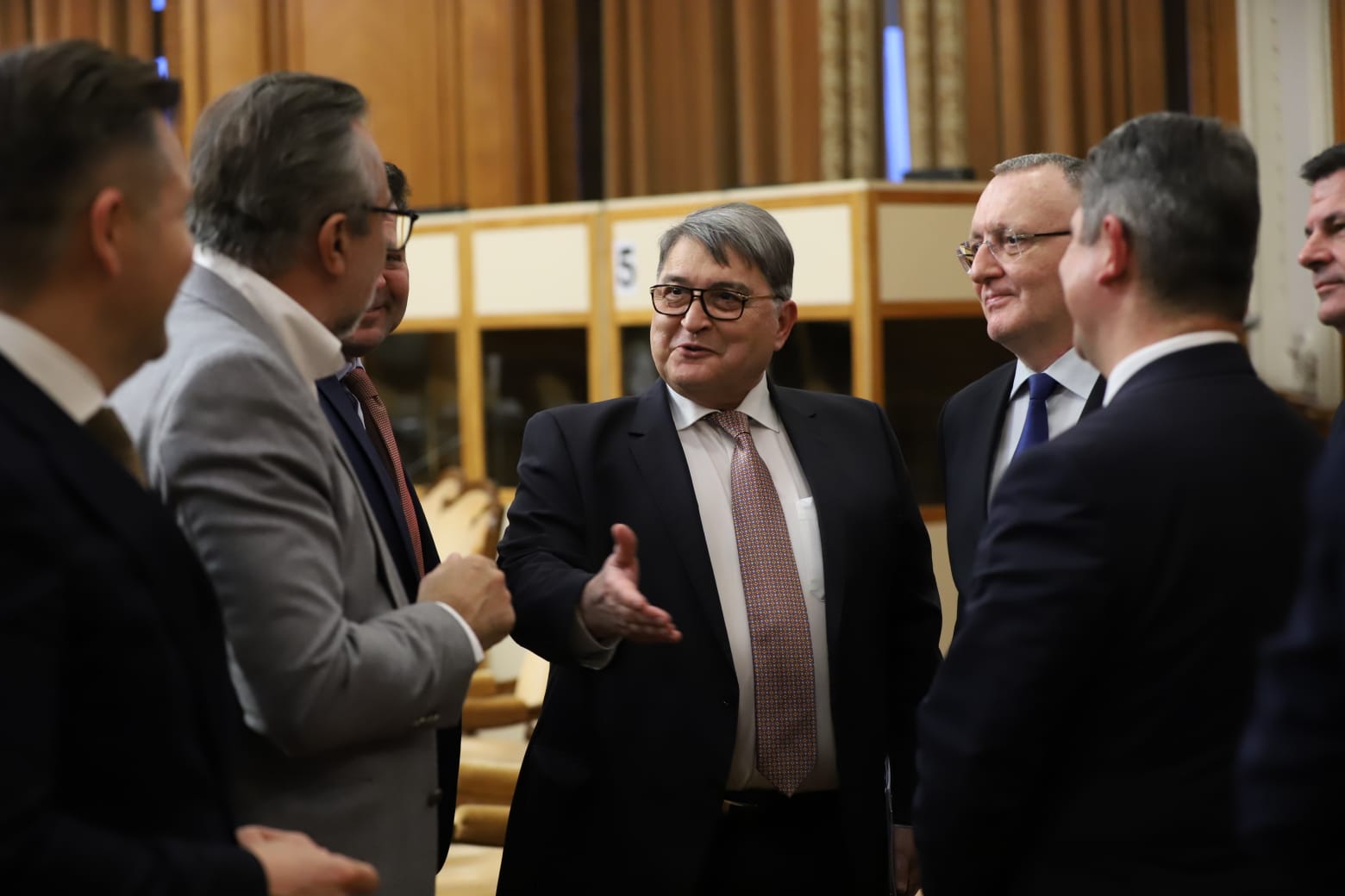 Guvernul Ciolacu 2, învestit după audieri- fulger. Puterea a tremurat până în ultimul moment. Ce nu s-a văzut la televizor | Reportaj