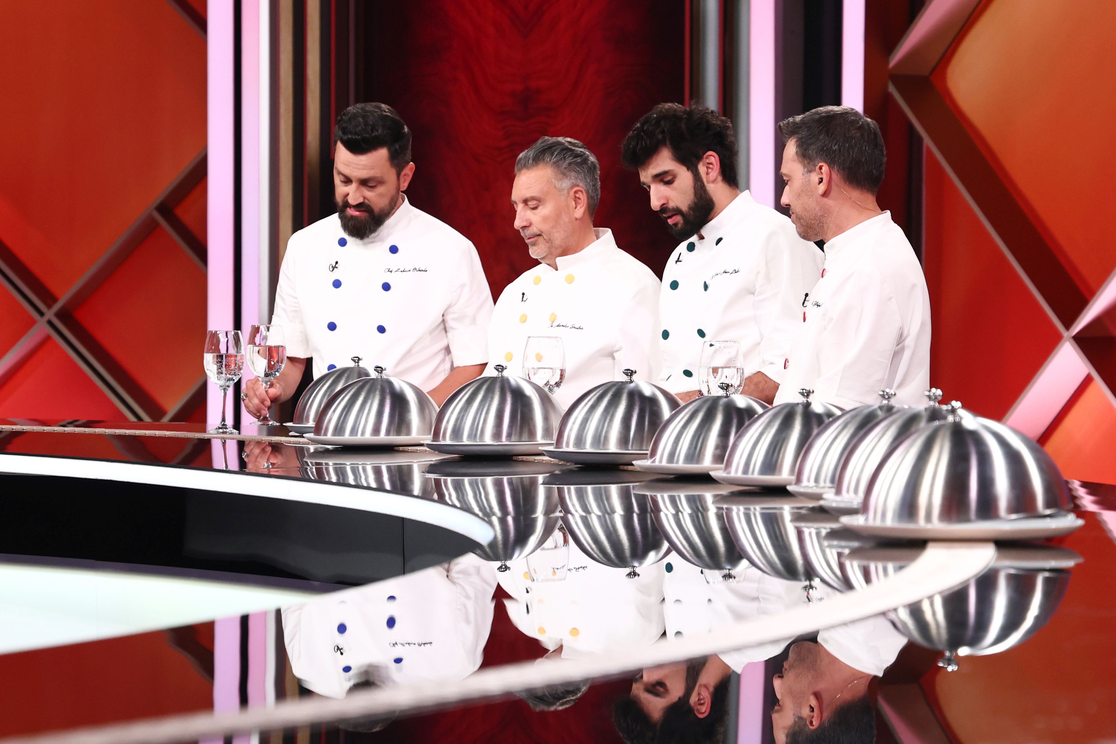 Au început filmările pentru „Chefi la cuțite”, sezonul 18. Anunțul făcut de Irina Fodor și cei patru jurați