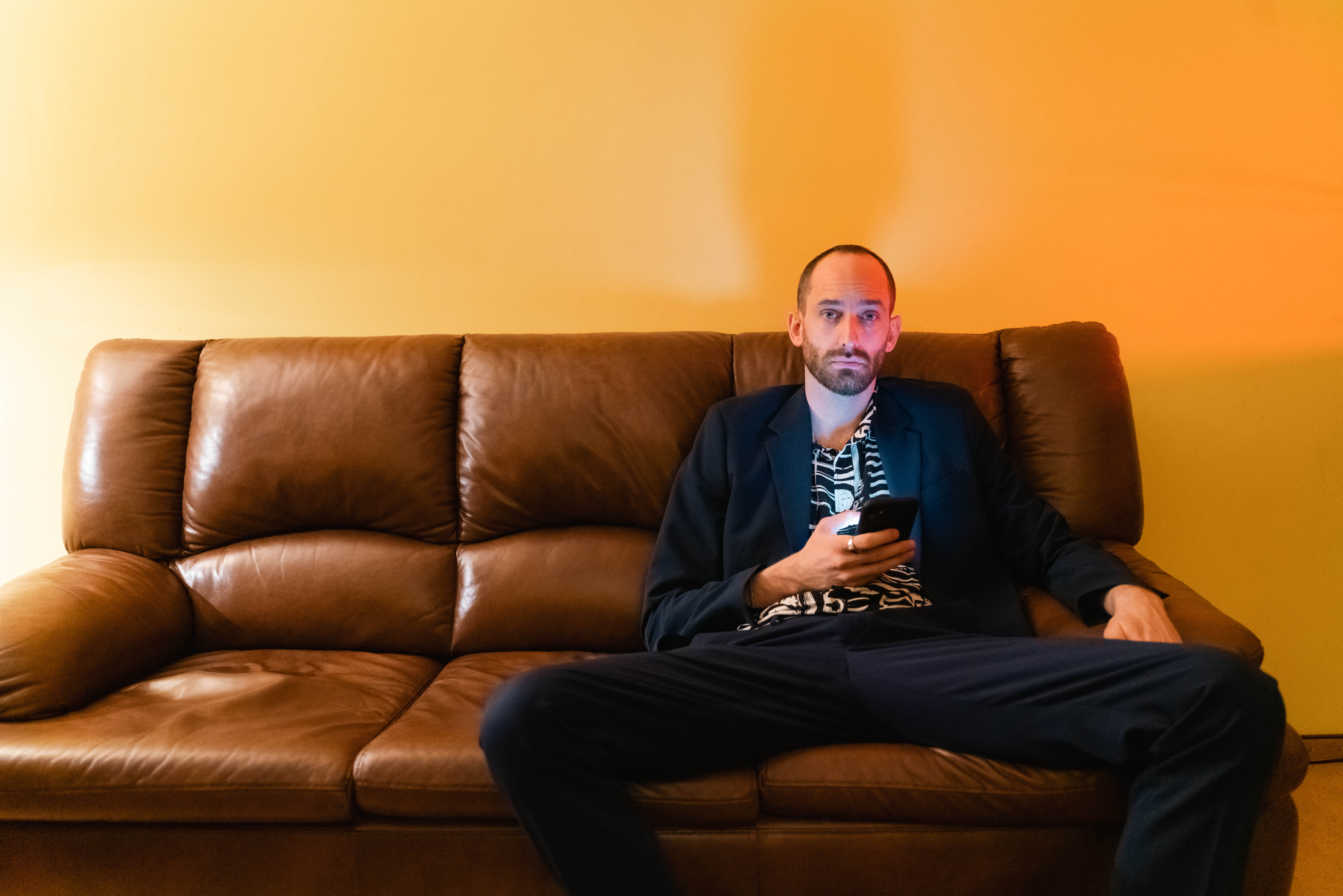 Tudor Istodor, declarații din culisele serialului „Groapa”, de la Pro TV: „Am un personaj extrem de complex”. În ce piese de teatru joacă fiul Maiei Morgenstern - INTERVIU