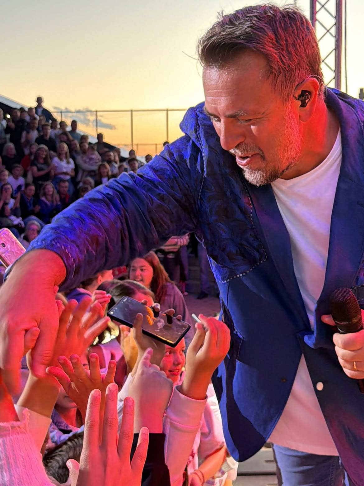 Cine e femeia care l-a surprins pe Horia Brenciu la concert: „Mi-a dublat emoția”
