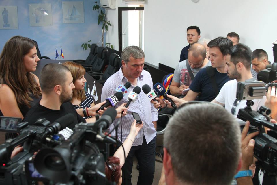 Gică Hagi a primit titlul de Cetățean de Onoare al orașului Ovidiu / GALERIE FOTO&VIDEO