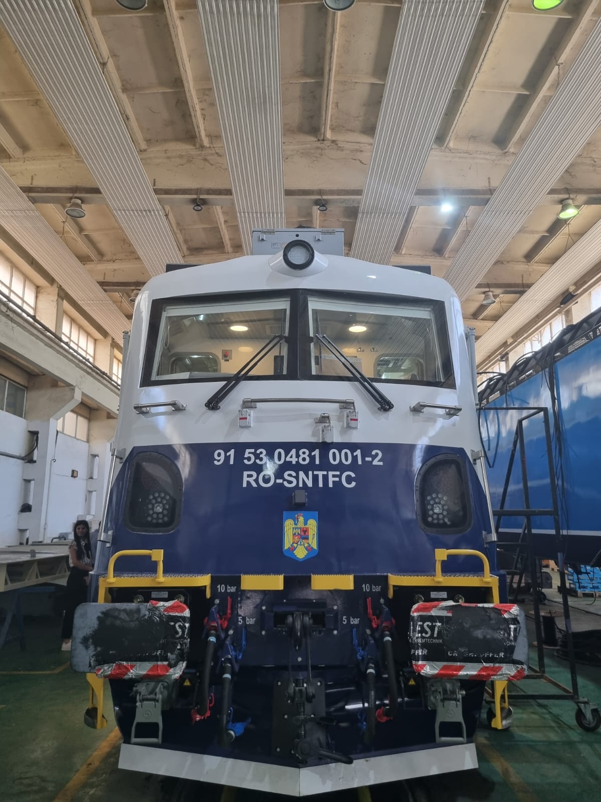 Prima locomotivă electrică modernizată de CFR Călători cu fonduri prin PNRR va circula până la sfârșitul anului. Ce viteză poate atinge