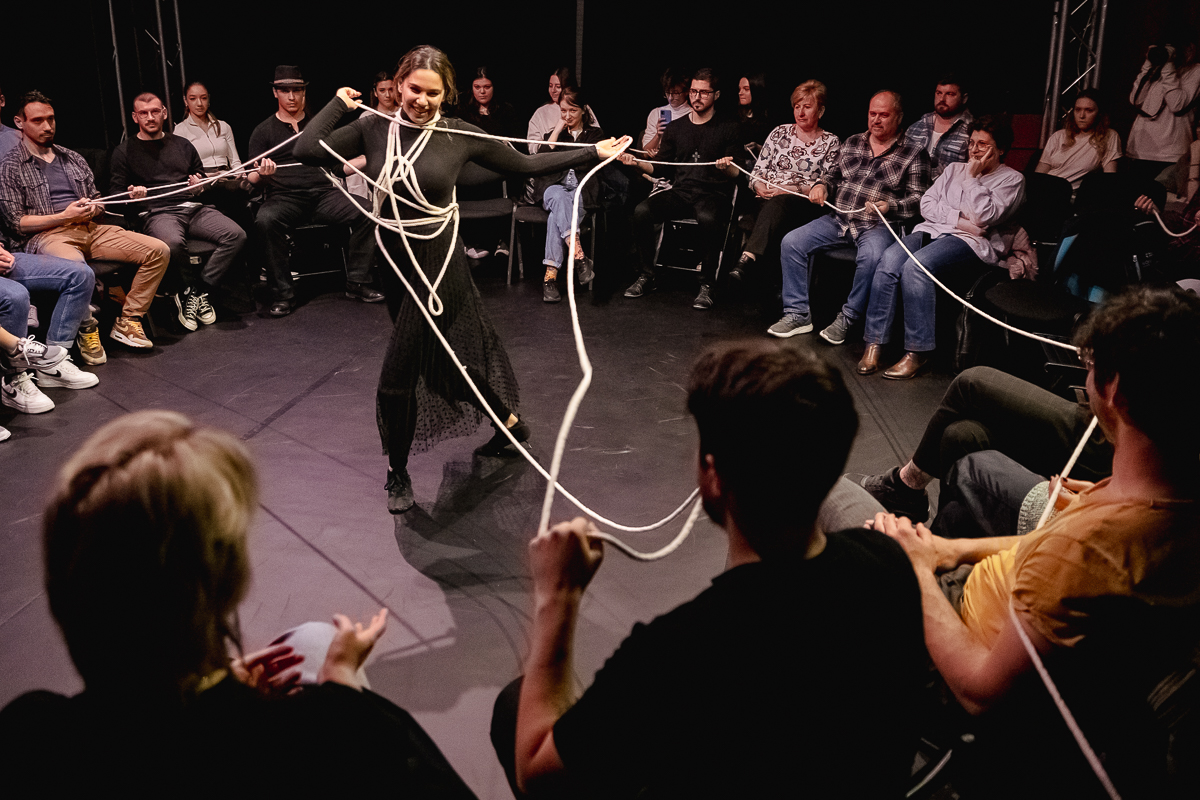 Studenții de la Teatru din București pun în scenă operele de la Bac. „Poți intra în contact cu romanul «Ion» nu doar dacă citești cele 600 de pagini”