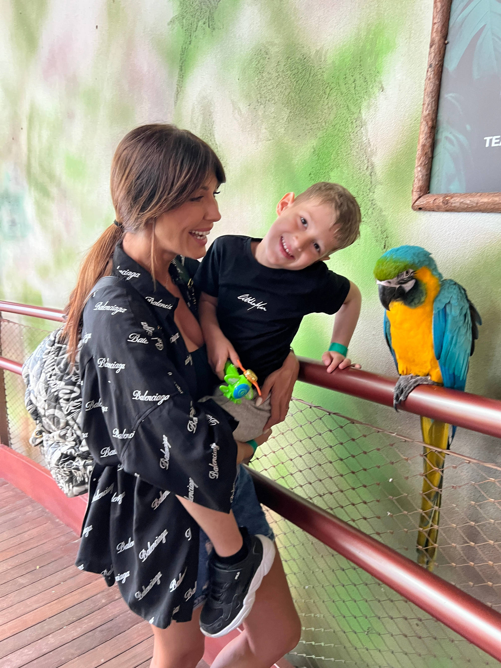 Ilinca Vandici și-a luat fiul și au plecat în Dubai, după ce s-a spus că s-a despărțit de soțul ei. „Sunt recunoscătoare”