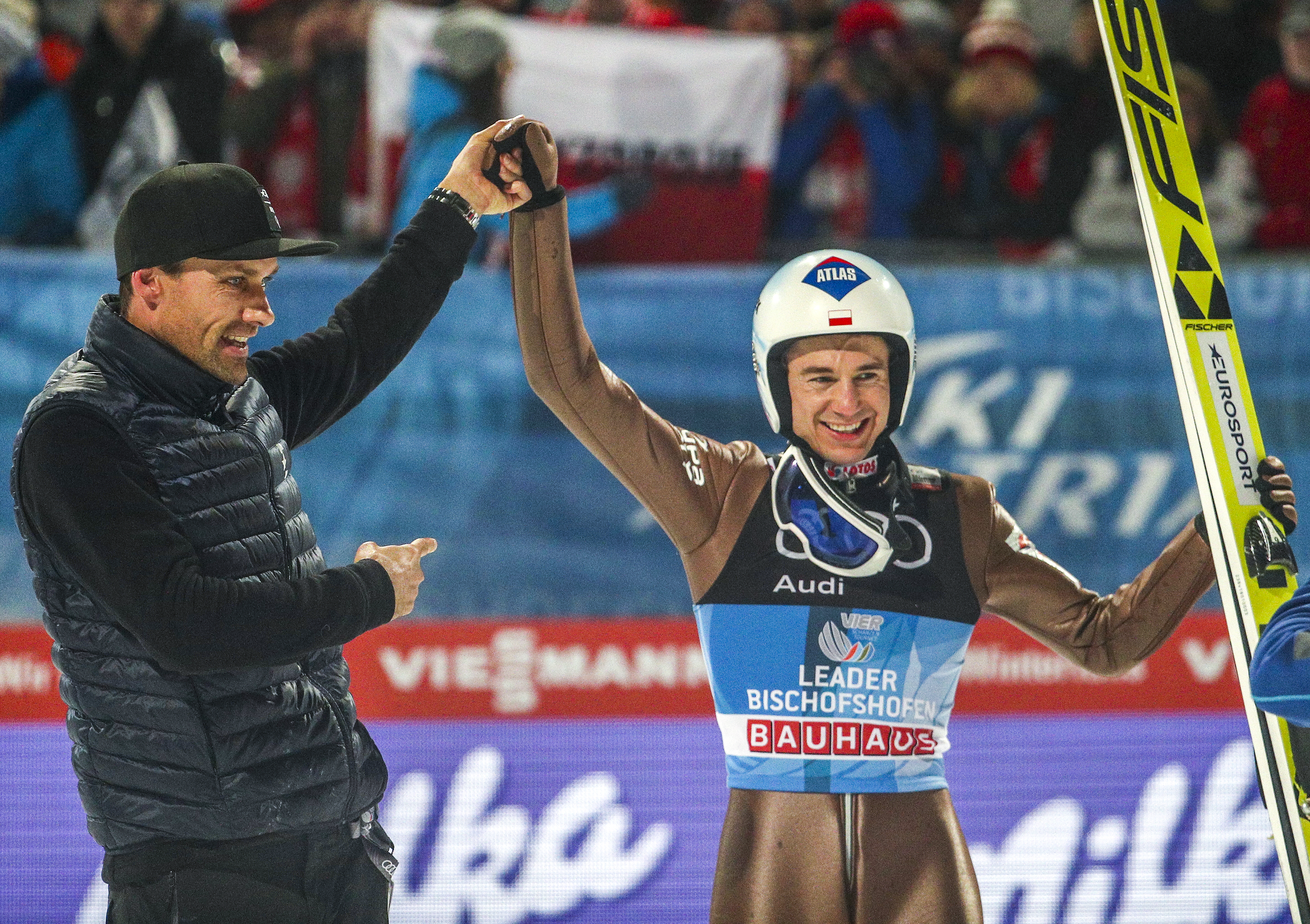 Turneul celor 4 Trambuline 2017/ 2018. Polonezul Kamil Stoch, în istorie! 4 victorii din 4, recordul vechi de 16 ani a fost egalat / FOTO&VIDEO
