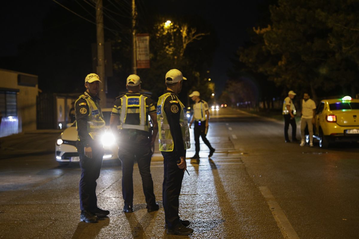 Șoferi băuți și care au consumat substanțe interzise, un autobuz neomologat în trafic și taxi fără autorizație, descoperite la un filtru al Poliției, sâmbătă noapte | VIDEO