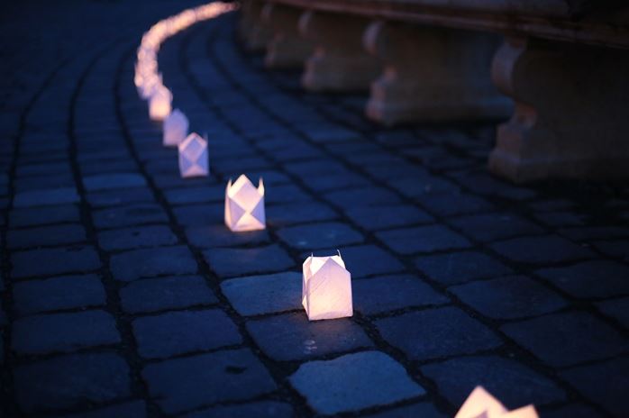 Peisaj de vis la Festivalul Luminii în Timișoara. Mii de lampioane au luminat Cetatea Alba Iulia Carolina