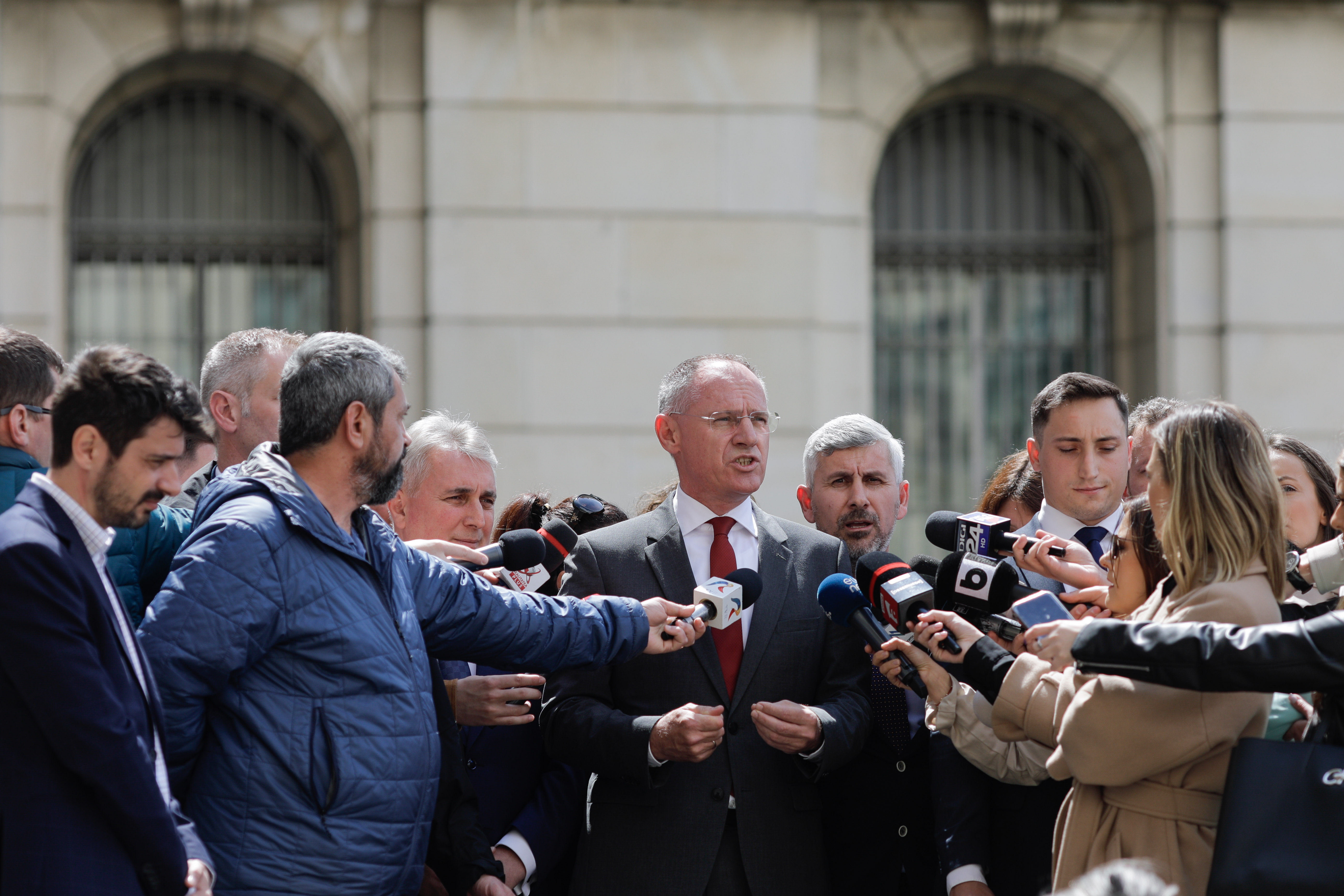 Aflat la București, Gerhard Karner, ministrul austriac de interne, spune că încă „nu poate să ne ofere o dată” pentru aderarea României la Schengen