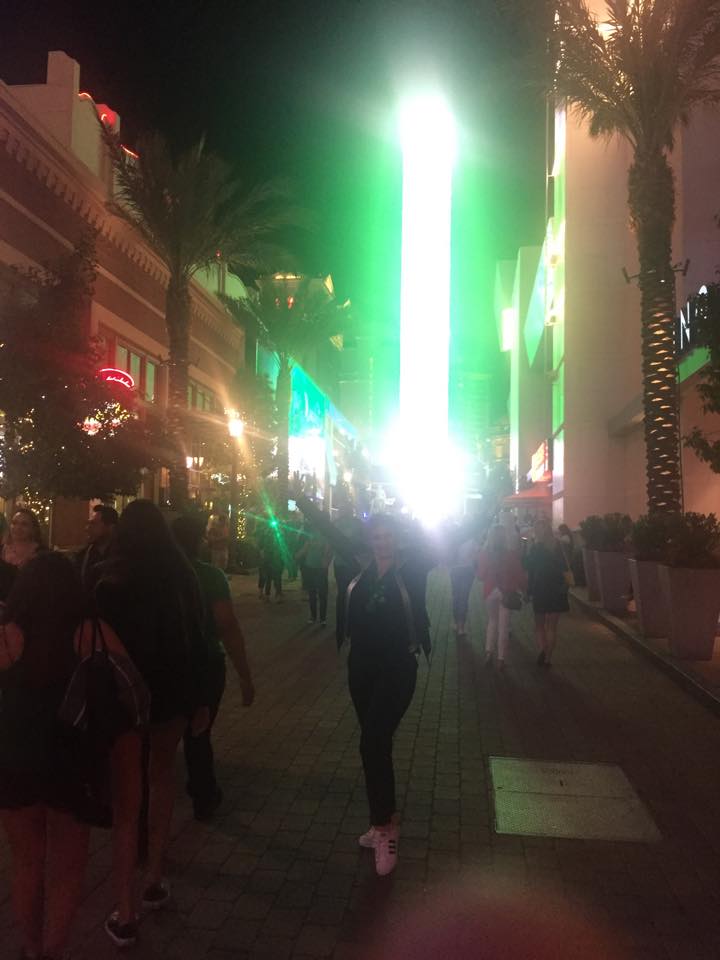 Reghe se distrează în Las Vegas: "Mă uit la el ca la un soare!" / FOTO