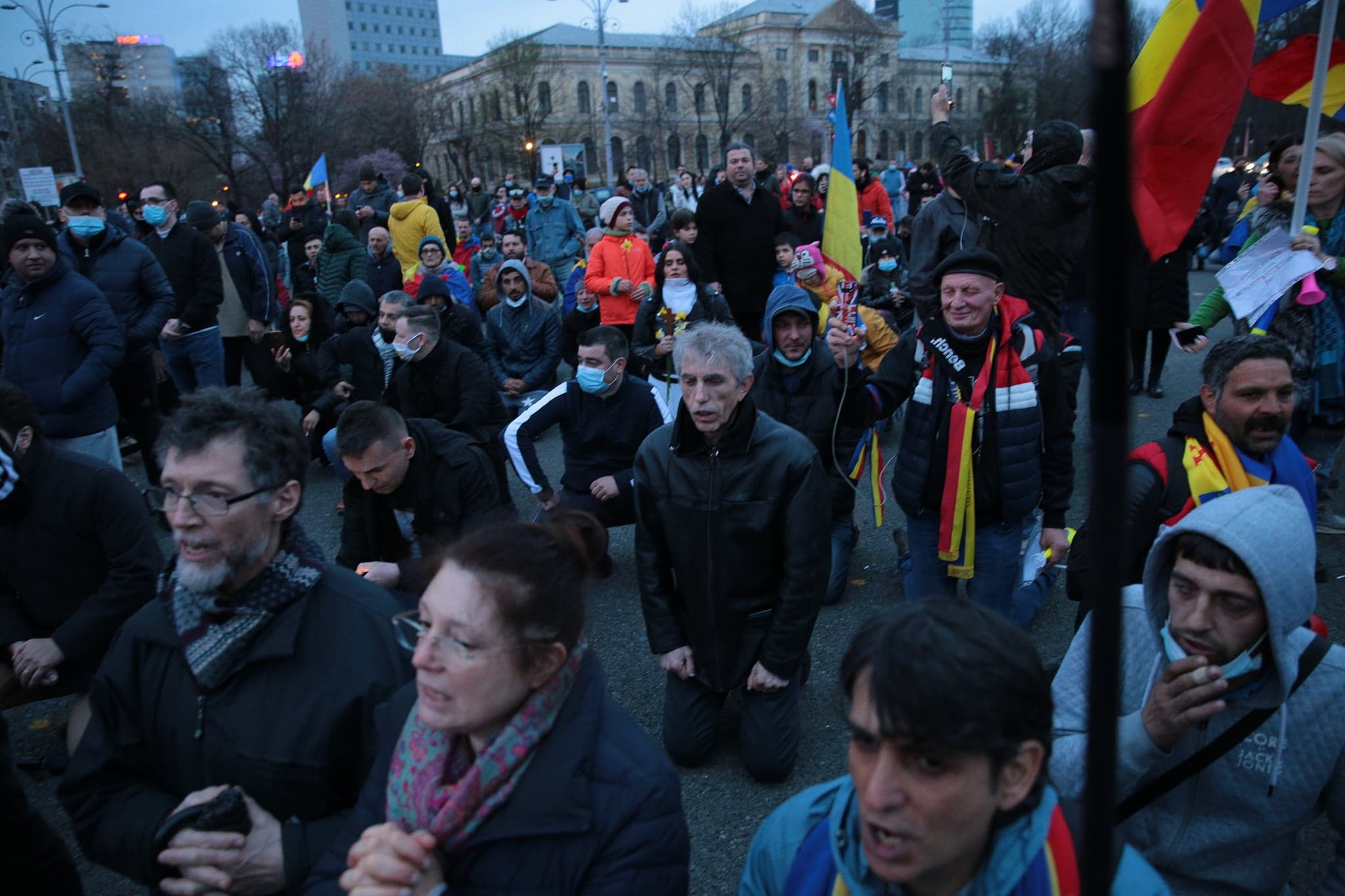 Noi proteste în București și Constanța. „Foamea ne scoate din casă”