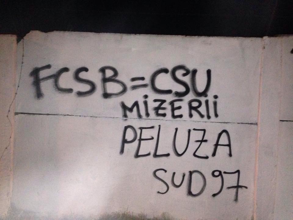 Suporterii "defunctei" FC U au vandalizat stadionul ”Extensiv”! / FOTO