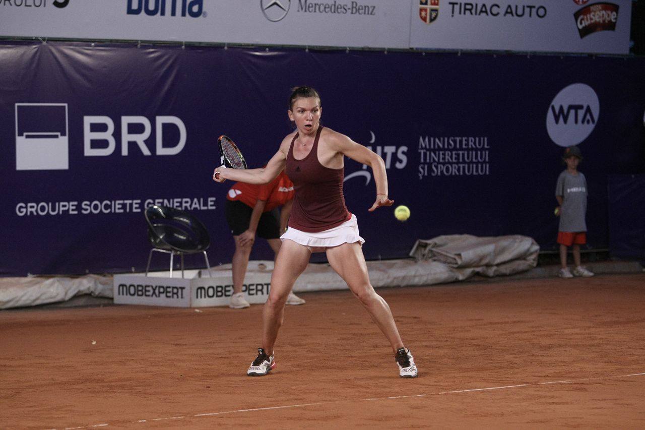Openul de tenis al României. Halep s-a calificat în finală, după un meci agonizant. Alexandra Cadanțu joacă și ea în ultimul act la dublu | LIVEBLOG și GALERIE FOTO