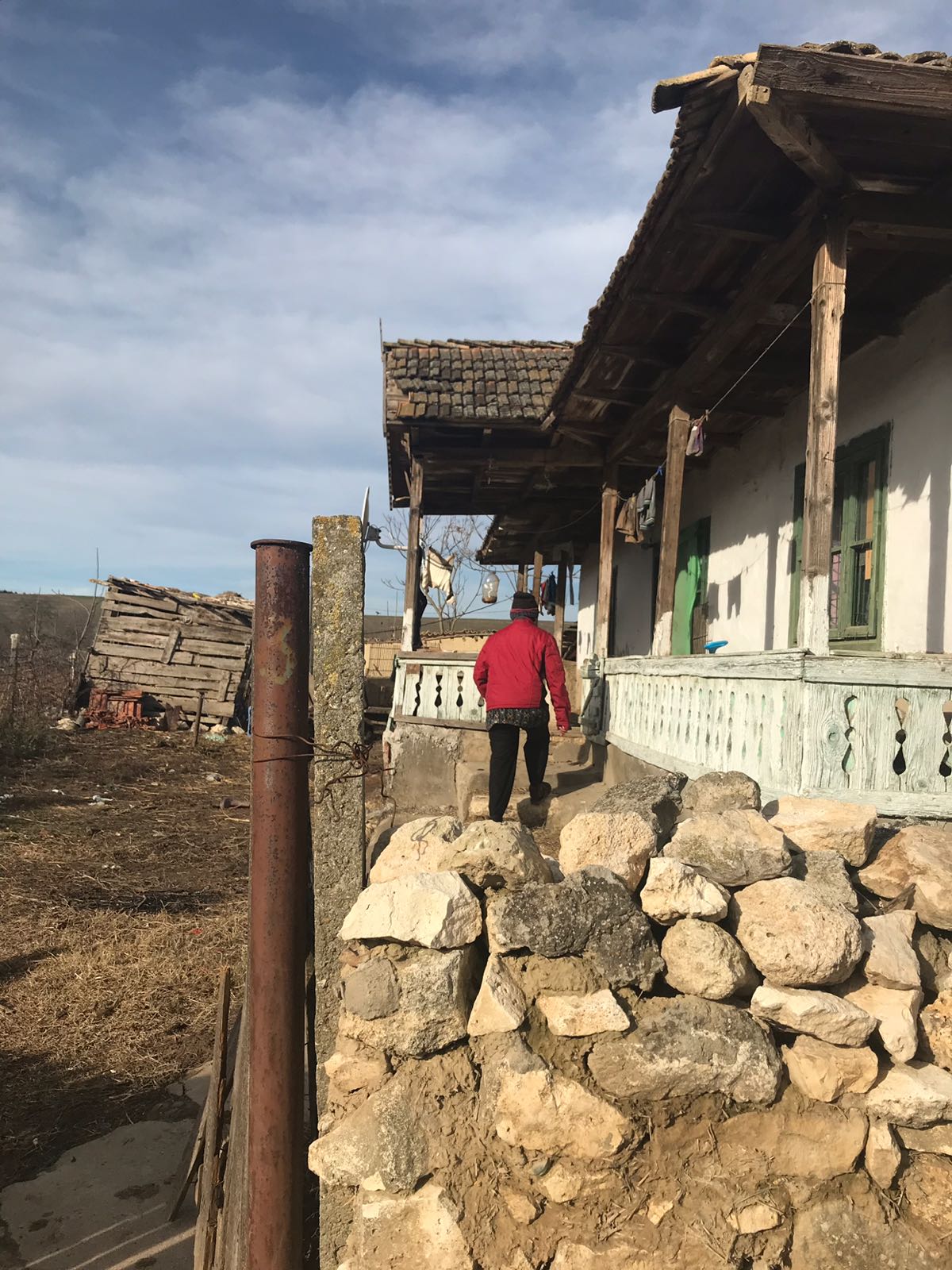 REPORTAJ: Dacă unii pozează în Bunul Samaritean doar de sărbători, ea aduce alinare tot timpul anului| FOTO