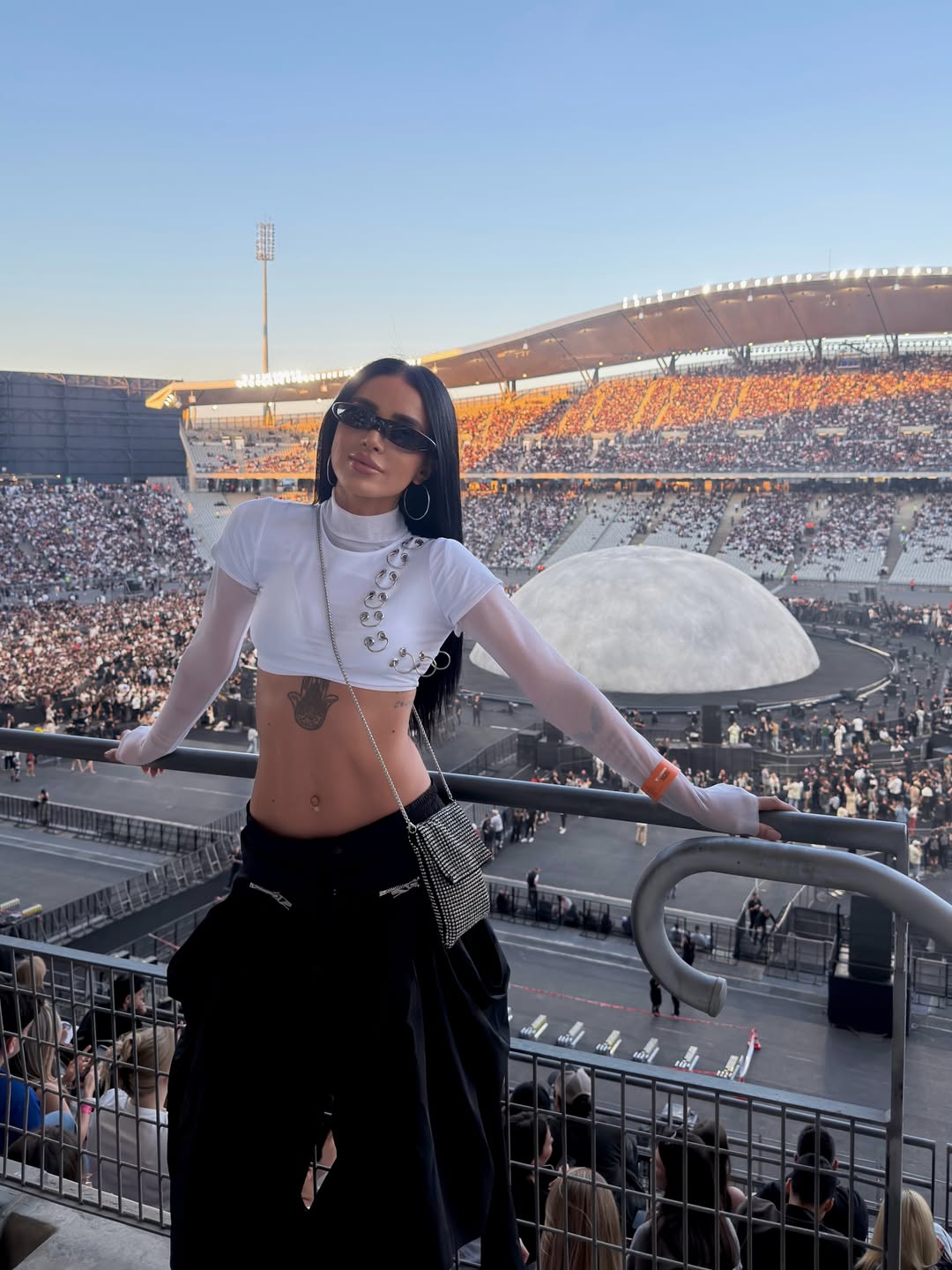Cum au apărut Adelina Pestrițu și Ioana, soția lui Gabi Tamaș, la concertul lui Kanye West din Istanbul. Au stat doar 48 de ore în Turcia