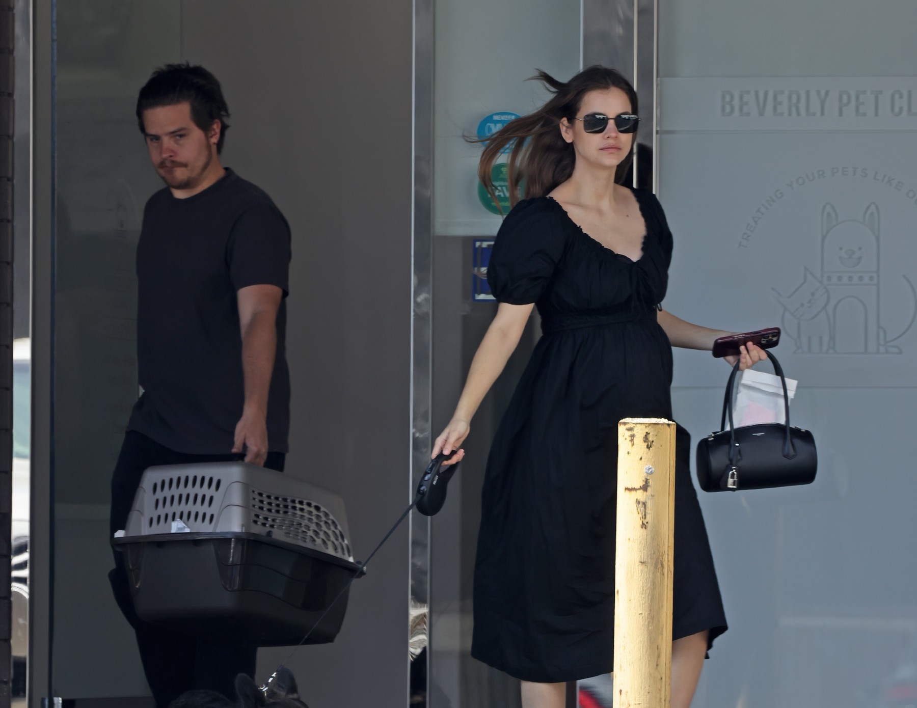 Palvin Barbara fekete nyári ruhában mutatta meg gömbölyödő pocakját - Blikk