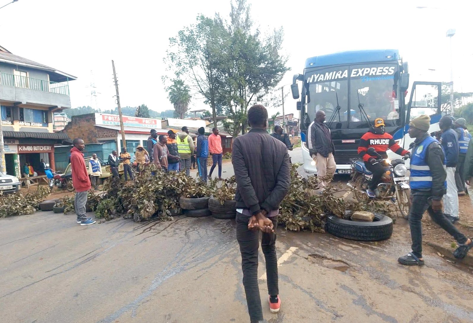 Roads blocked as matatu operators protest high fuel prices. [Touchlinenewske]