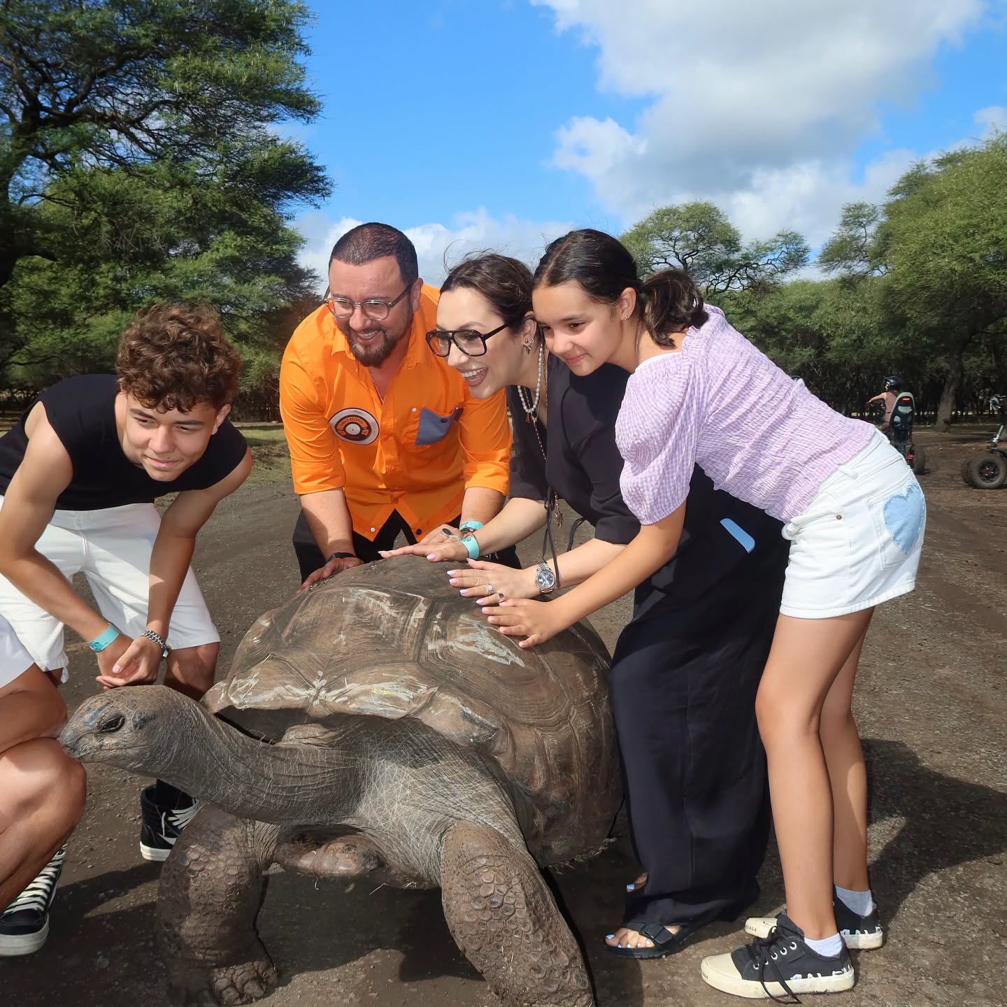 Cu cine s-au întâlnit Andra și Cătălin Măruță pe stradă în vacanța din Mauritius: „Cât de mică este lumea”