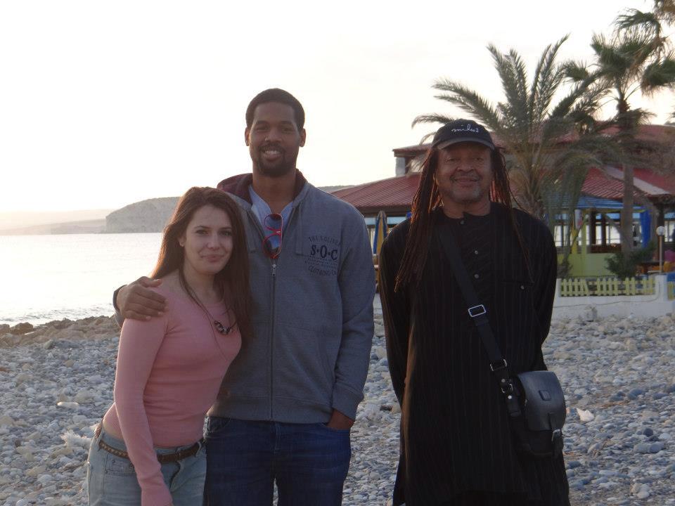 Povestea fabuloasă a lui Porter Troupe, baschetbalistul american al Stelei. Tatăl e profesor universitar, poet și scriitor de Nobel, mama - jurnalistă de Pullitzer: ”S-au cunoscut când tata recita o poezie la o conferință. Arta de a scrie nu s-a lipit de mine”
