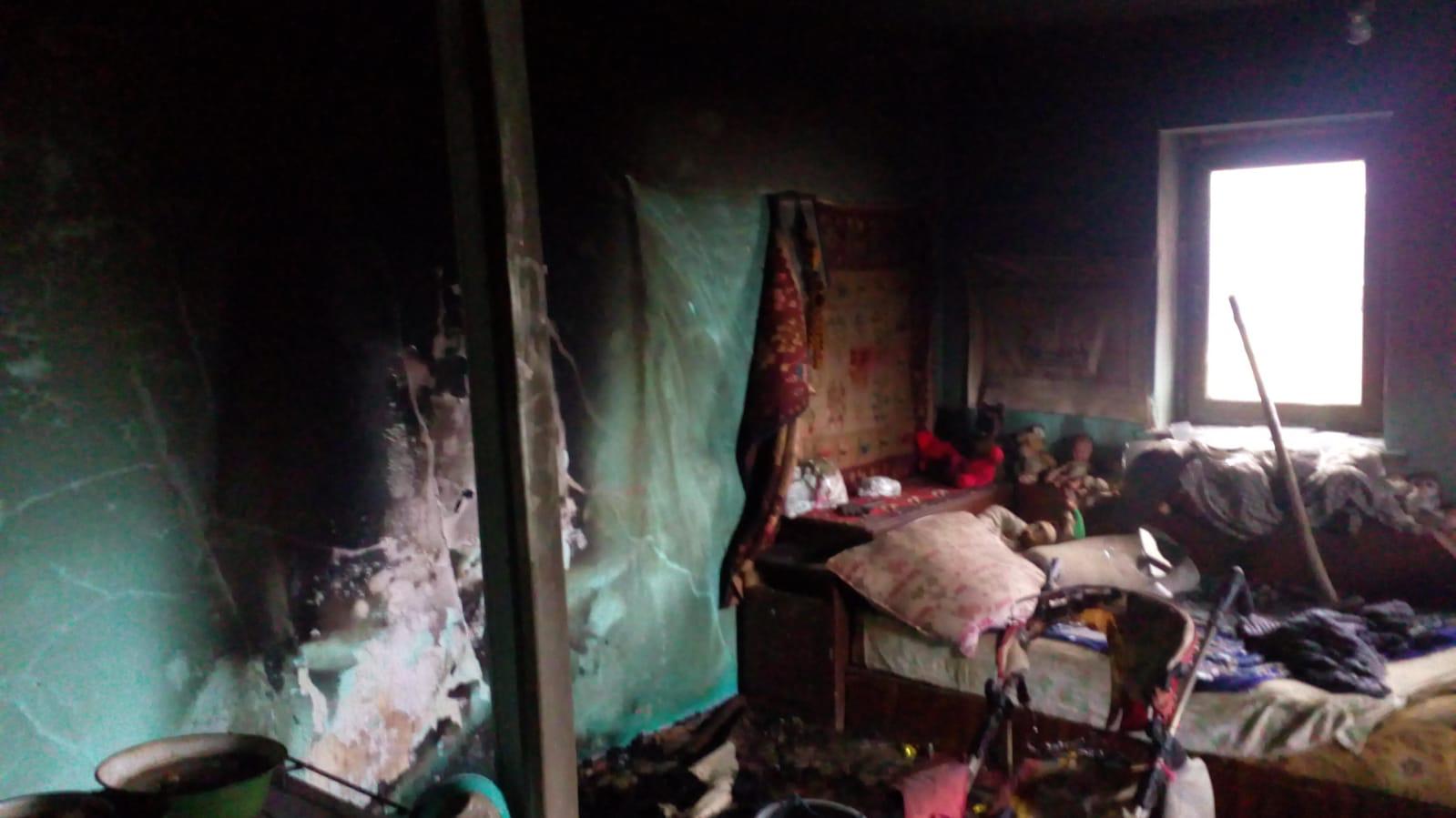 Trei copii au murit într-un incendiu în județul Mureș. Un bebeluș de nici un an, printre victime / FOTO