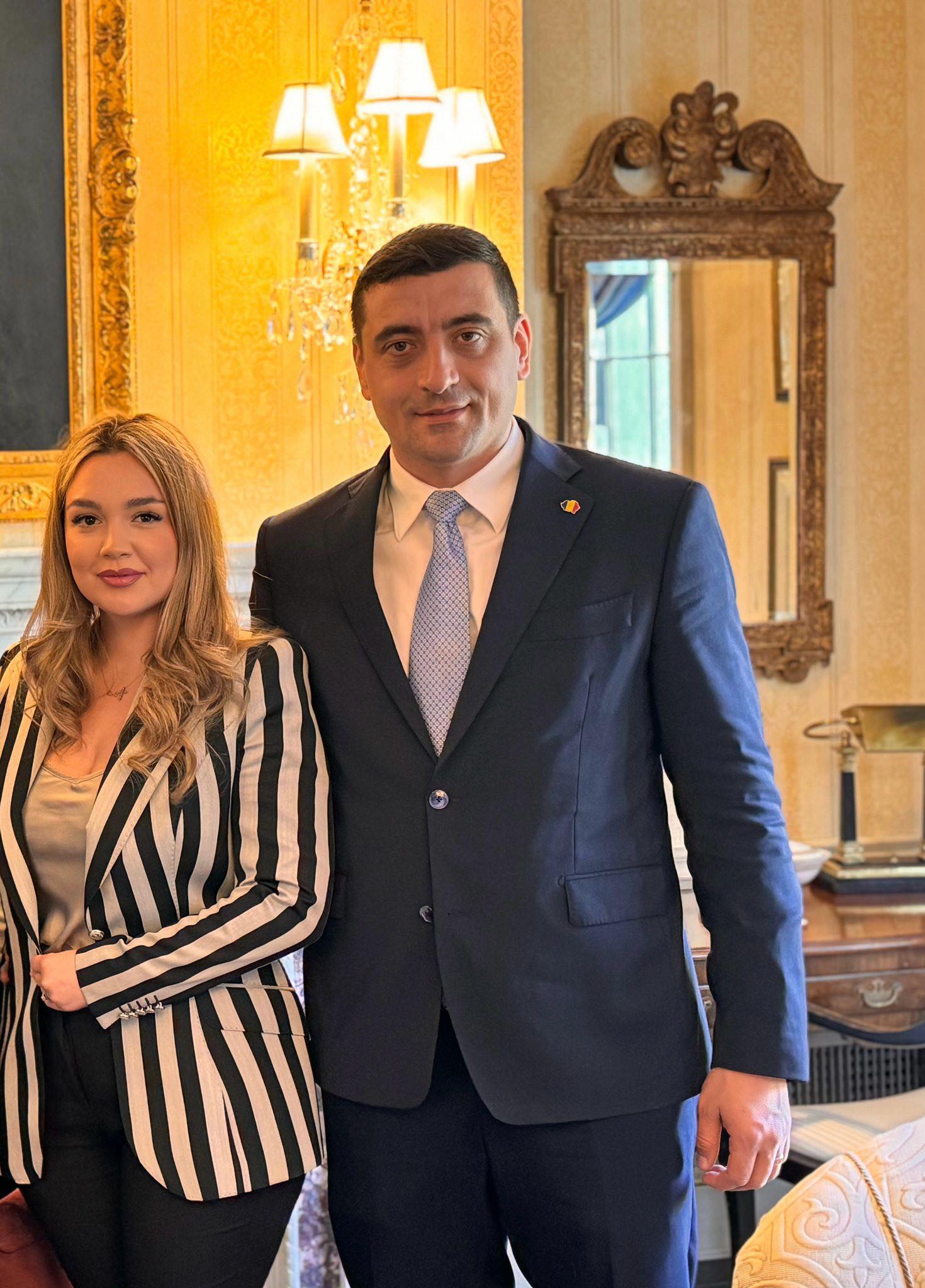 Motivul pentru care George Simion a venit fără soția sa la secția de votare. Unde se afla Ilinca atunci când George defila cu Călin Georgescu