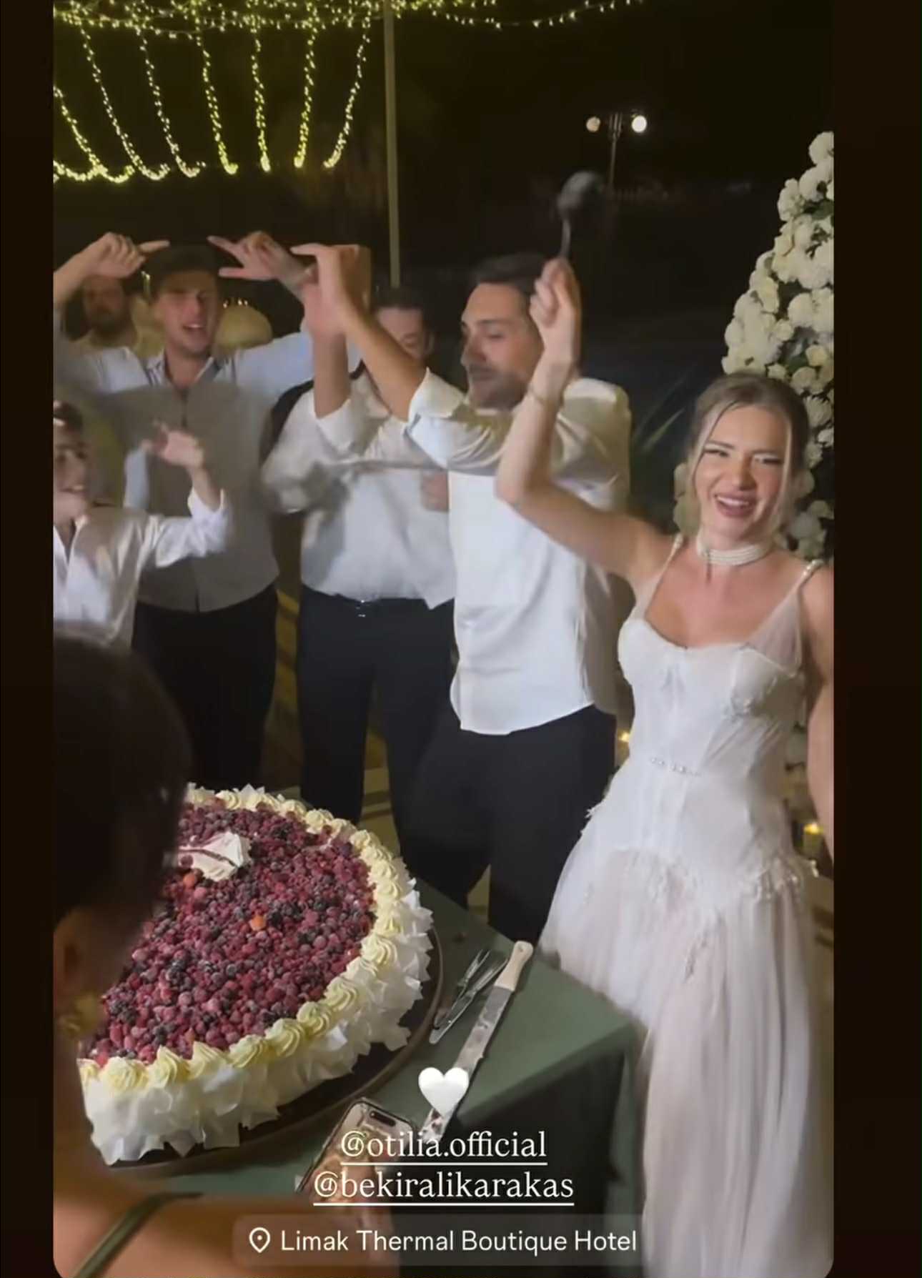 Imagini de la nunta Otiliei Bilionera cu Bekir Ali. Petrecerea a avut loc la restaurantul unui hotel de cinci stele, într-o zonă cu specific otoman