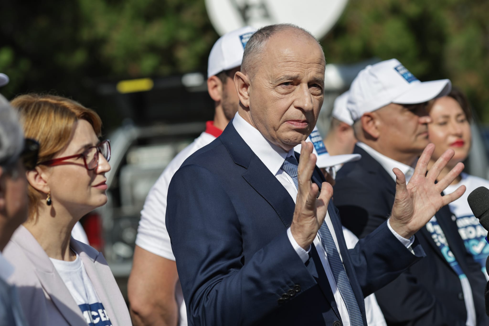 Mircea Geoană și-a depus candidatura la prezidențiale: „Nu vreau să mă plimb sau să dorm”. A promis că va face publice cheltuielile Administrației Prezidențiale