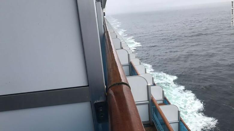 Coronavirus: Grand Princess are voie în port doar pentru a debarca pasagerii cu probleme medicale urgente