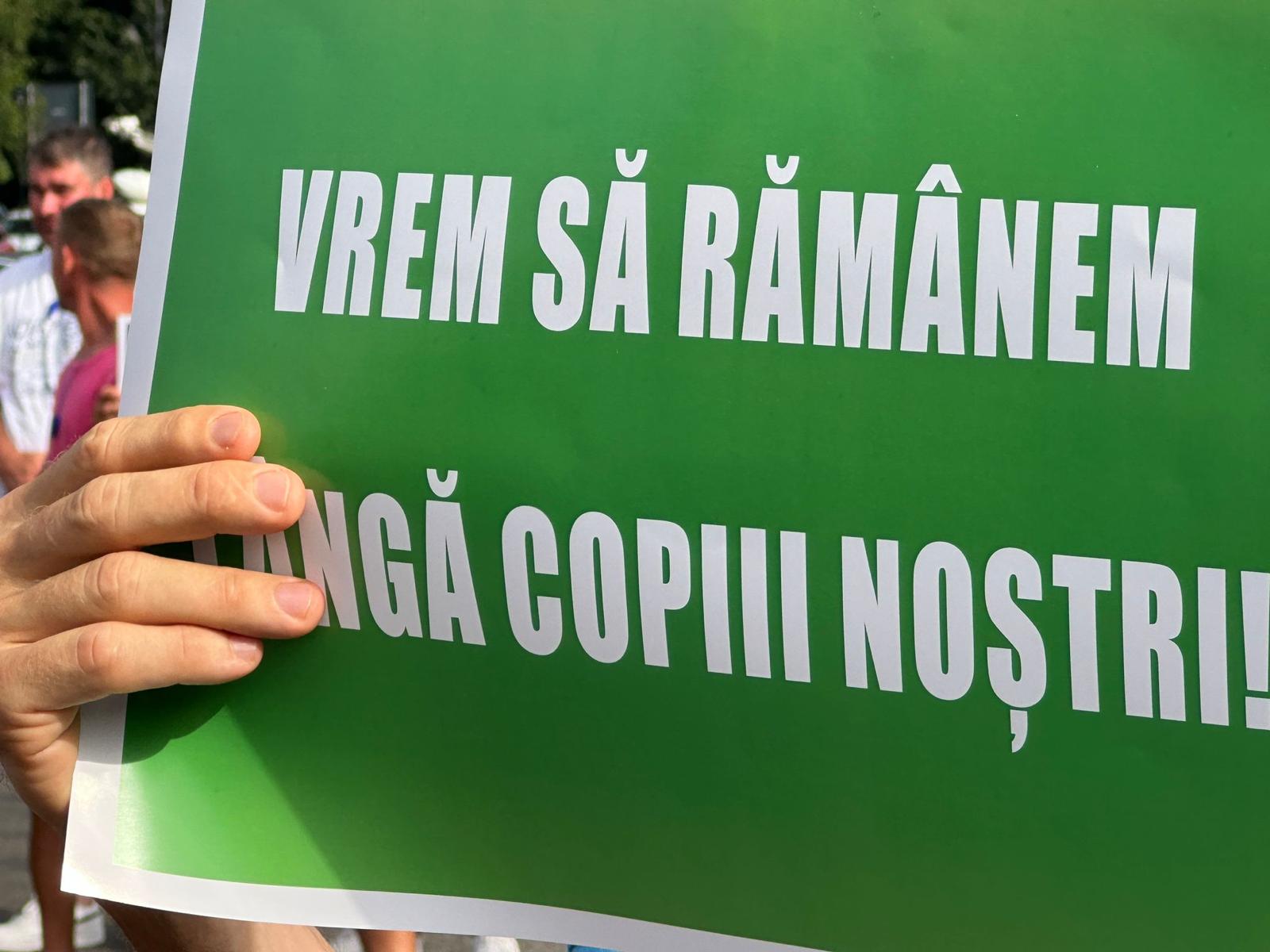 Constructorii protestează în faţa Guvernului. Sindicaliștii acuză Executivul că vrea să le elimine facilităţile fiscale