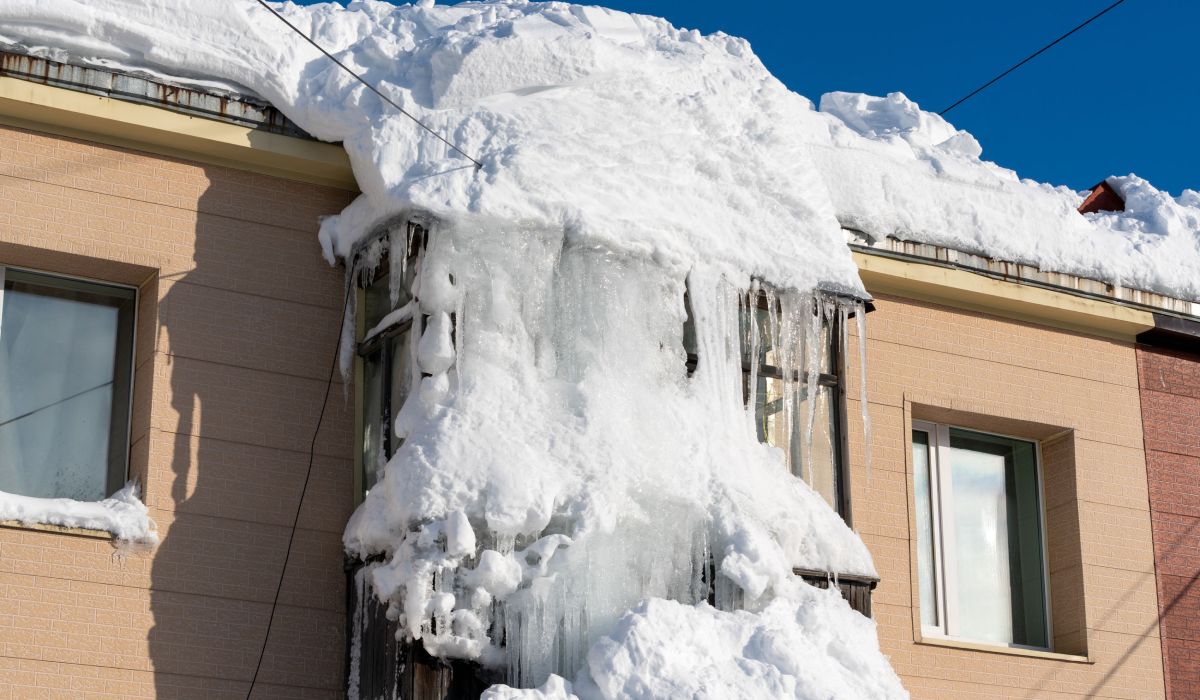Imagini fascinante cu troienele din Kamceatka. Cum arată viața locuitorilor sub nămeți