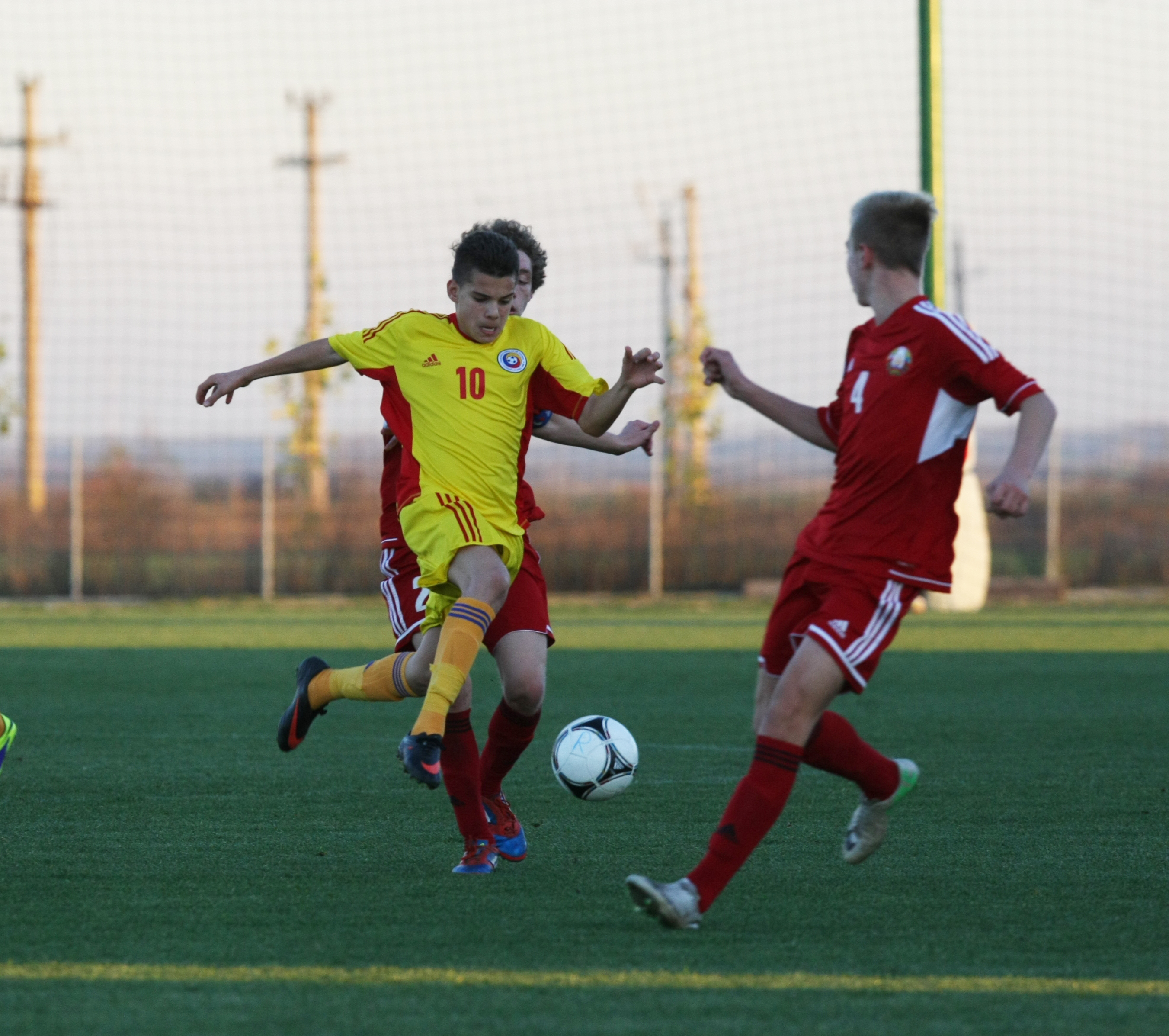 România U 17 - Cehia U 17, 1-2 la turneul din Andorra. Ianis Hagi, pasă de gol, a fost tăvălit bine