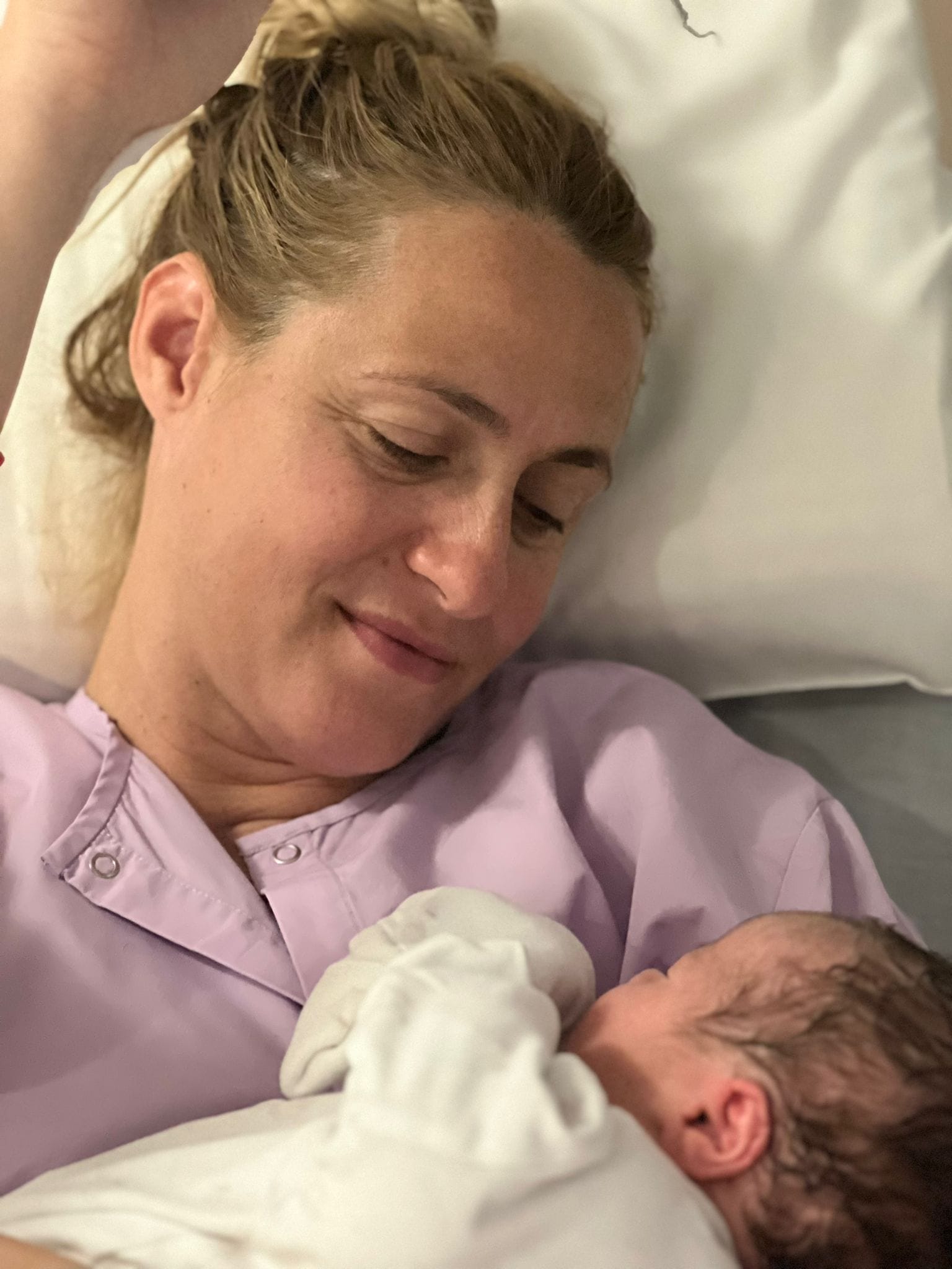 Imagini emoționante cu fetița Cameliei Potec, la două săptămâni după ce a născut. „Din păcate, recuperarea mea a durat puțin mai mult”