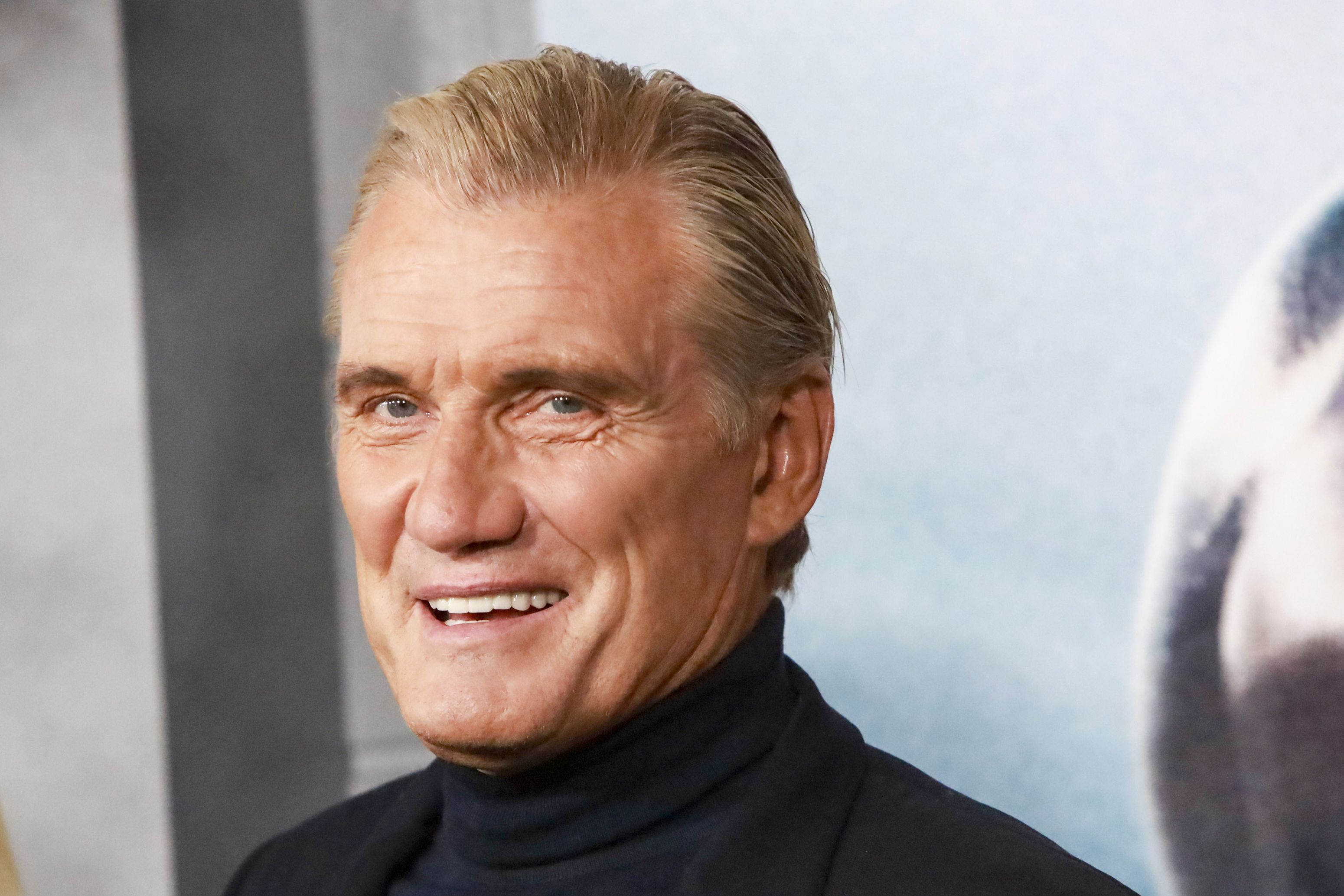 Dolph Lundgren s-a căsătorit cu iubita mai tânără cu 38 de ani. Actorul se luptă cu cancerul de 8 ani: „A fost ca un înger trimis să mă ajute”