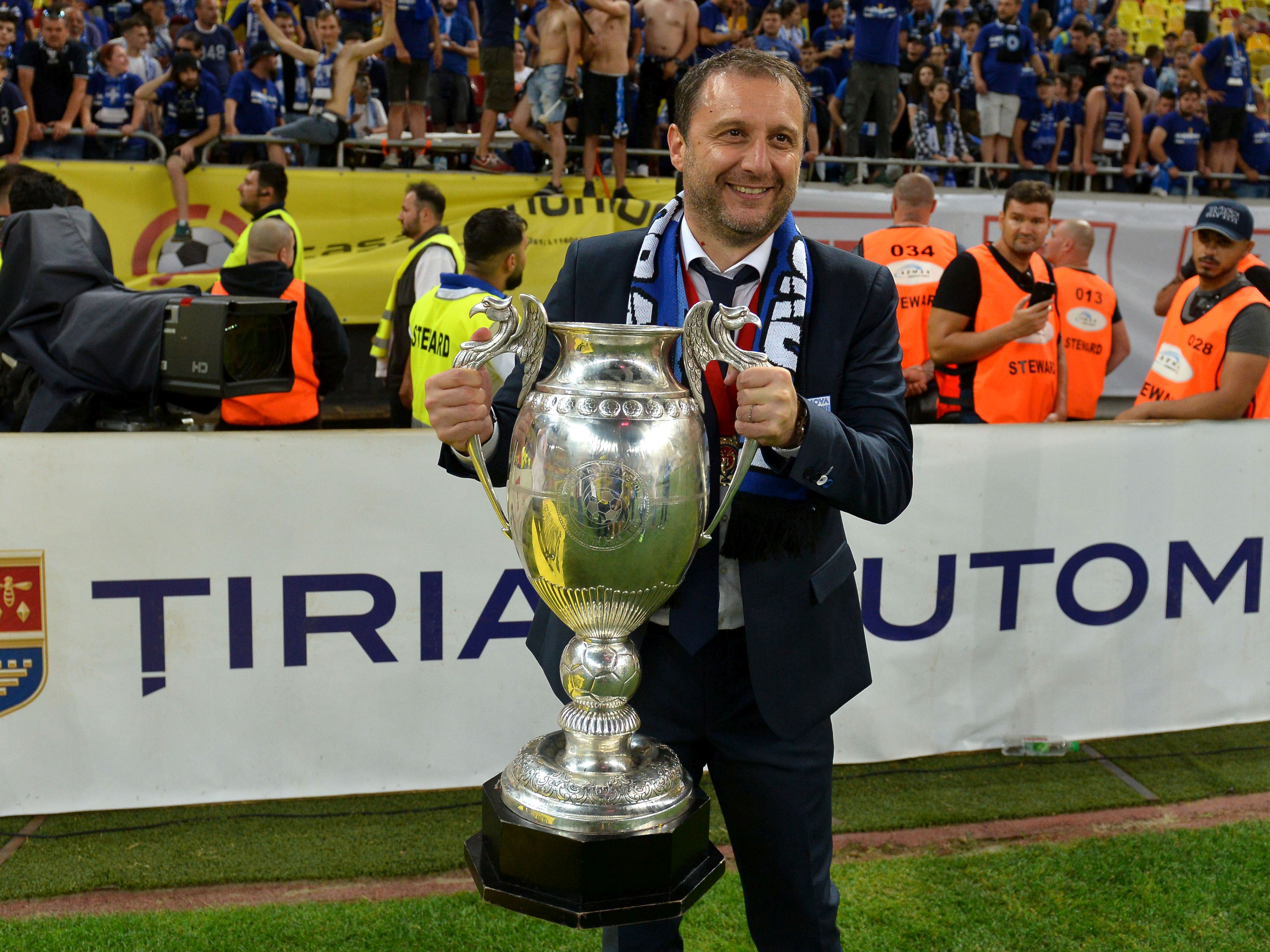 Cupa României a ajuns la Craiova. Circa 7.000 de fani au sărbătorit cu fotbaliștii Universității / GALERIE FOTO&VIDEO