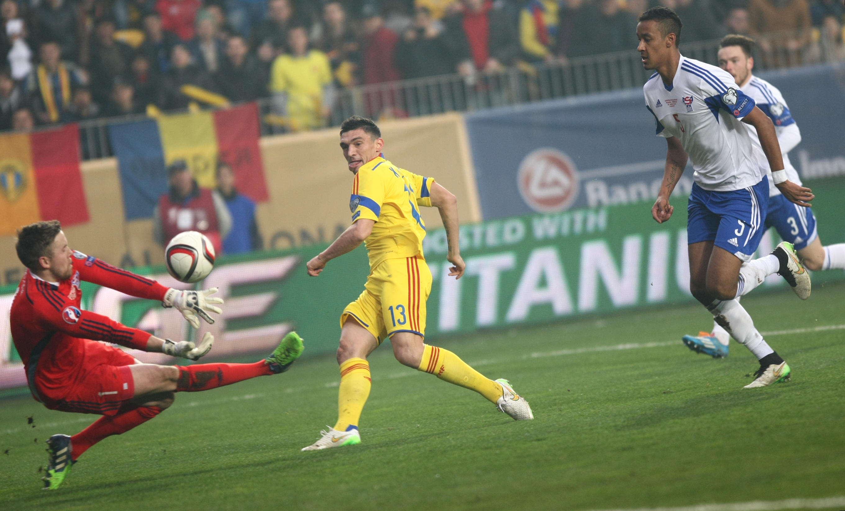 România - Feroe 1-0. S-a scandat: "Ruşine să vă fie!" / GALERIE FOTO