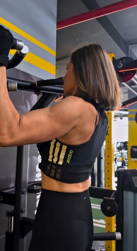 Imagini spectaculoase cu Romanița Iovan în sala de fitness la 62 de ani