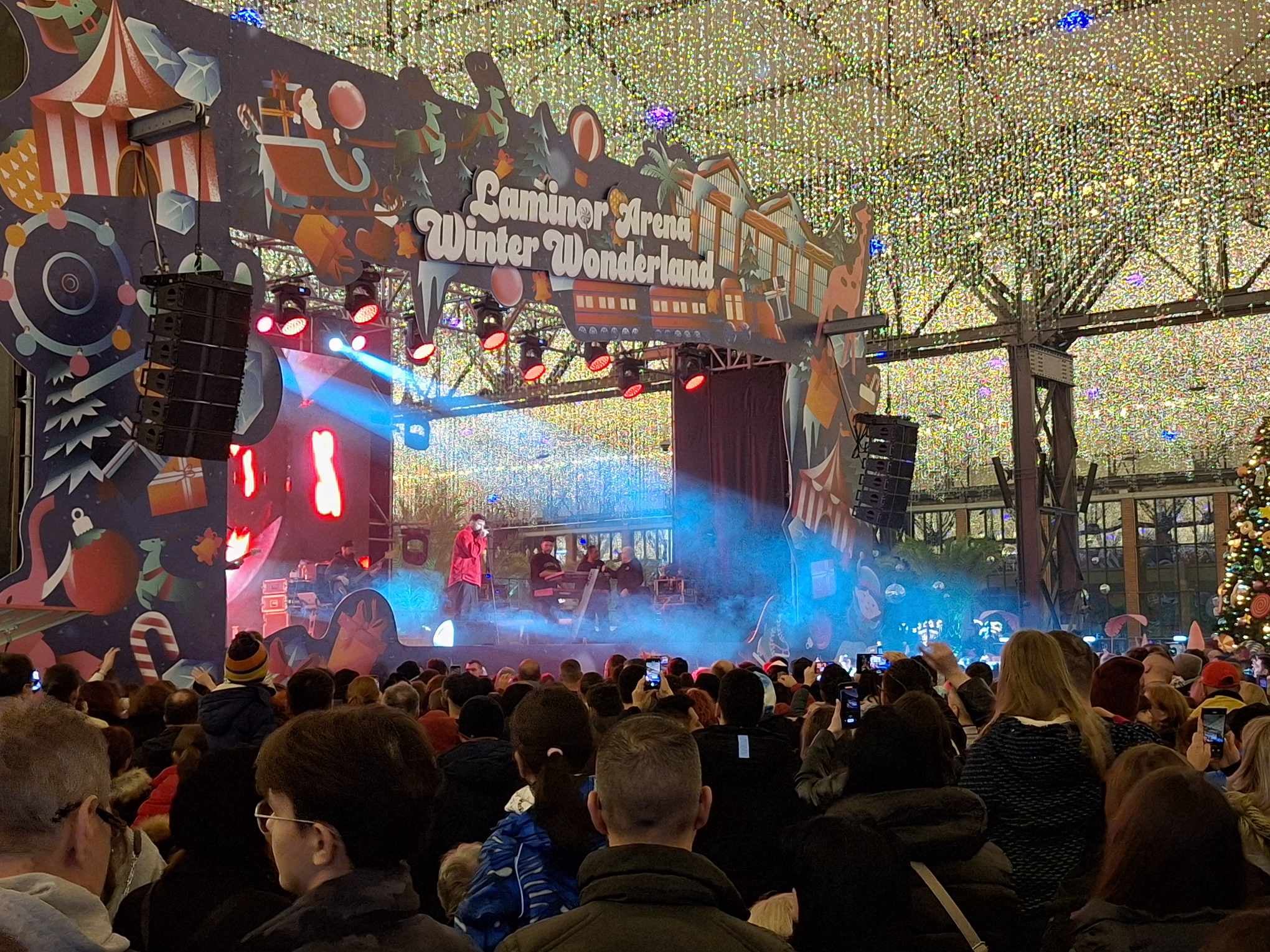Ce s-a întâmplat la concertul lui Smiley de la Laminor Arena. Autoritățile au intervenit