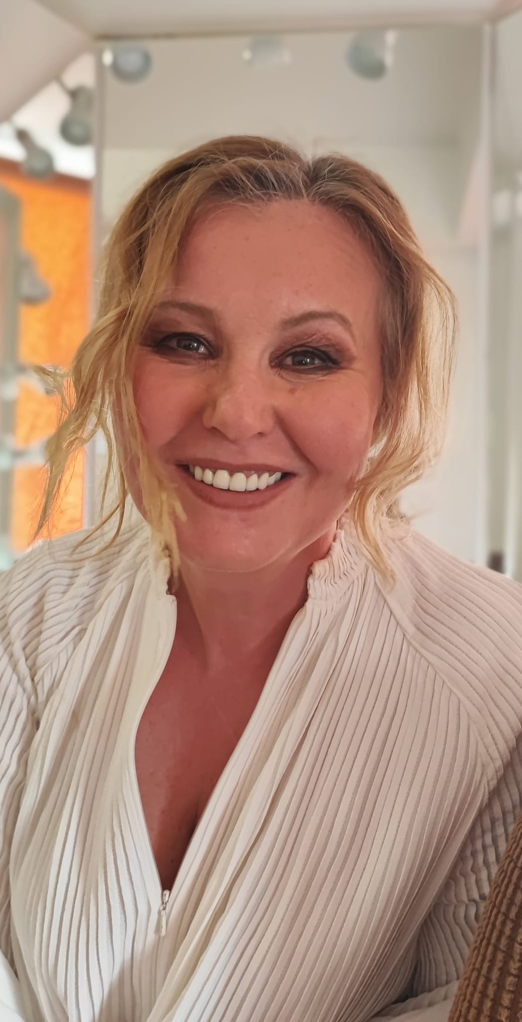 Tania Popa produce un film alături de soțul ei: „Îmi doresc mult de tot să îmi iasă”. Actrița joacă și în „Atletico Textila” - INTERVIU