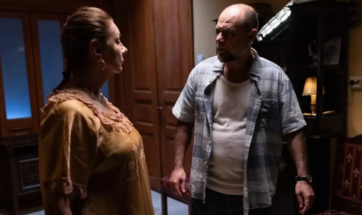 Actorul de la PRO TV care „se luptă” cu fetele de la machiaj înainte de fiecare filmare: „Am nevoie de asta”