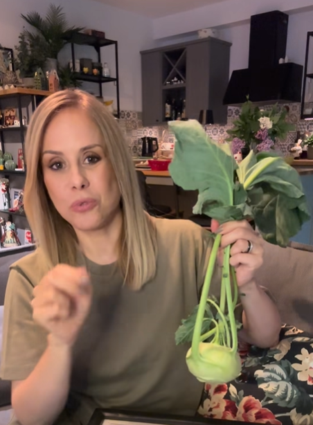 Alimentul recomandat de Mihaela Bilic pentru ulcer și gastrită. „Totul cu 20 de calorii pe suta de grame și multe fibre”