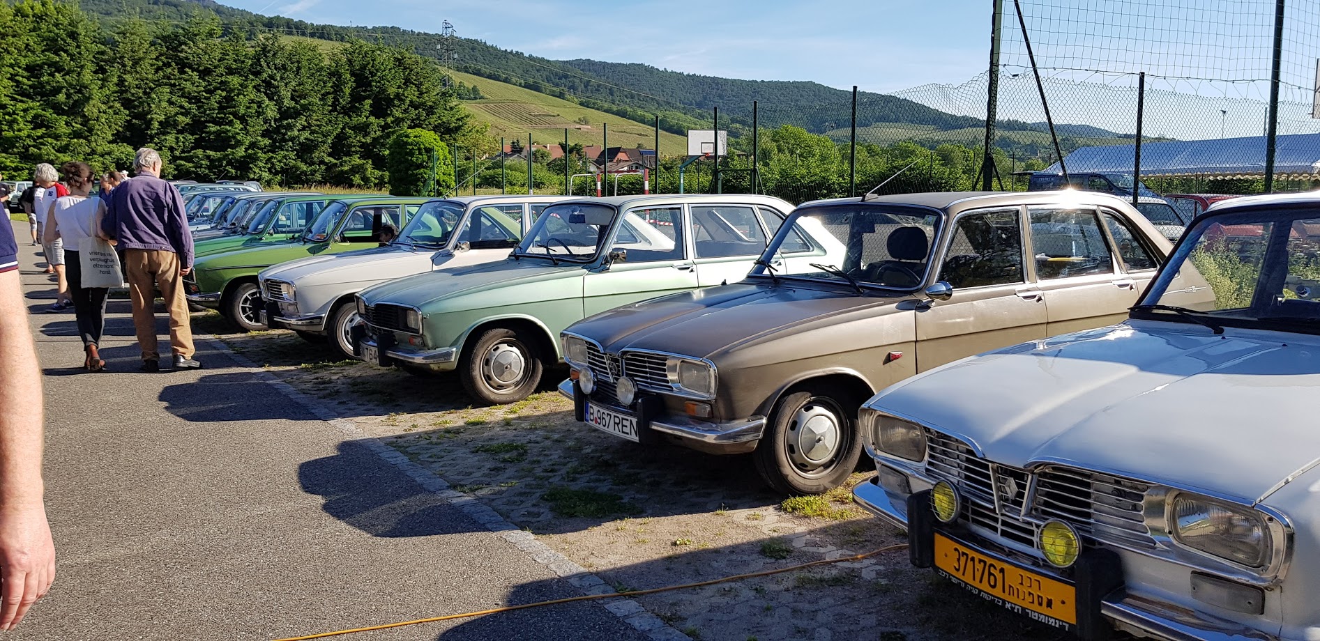 Am parcurs 4.000 km prin Europa cu o mașină veche de 52 de ani | GALERIE FOTO