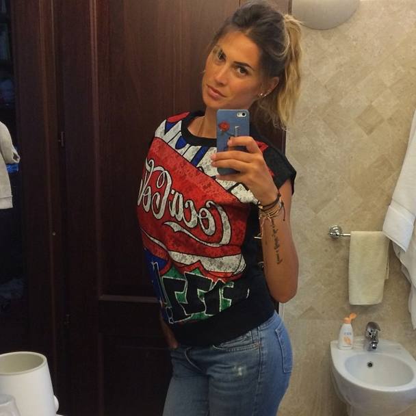 GALERIE FOTO / Melissa Satta, femeia fatală a Italiei: ^”Știu cum să înnebunesc un bărbat!”