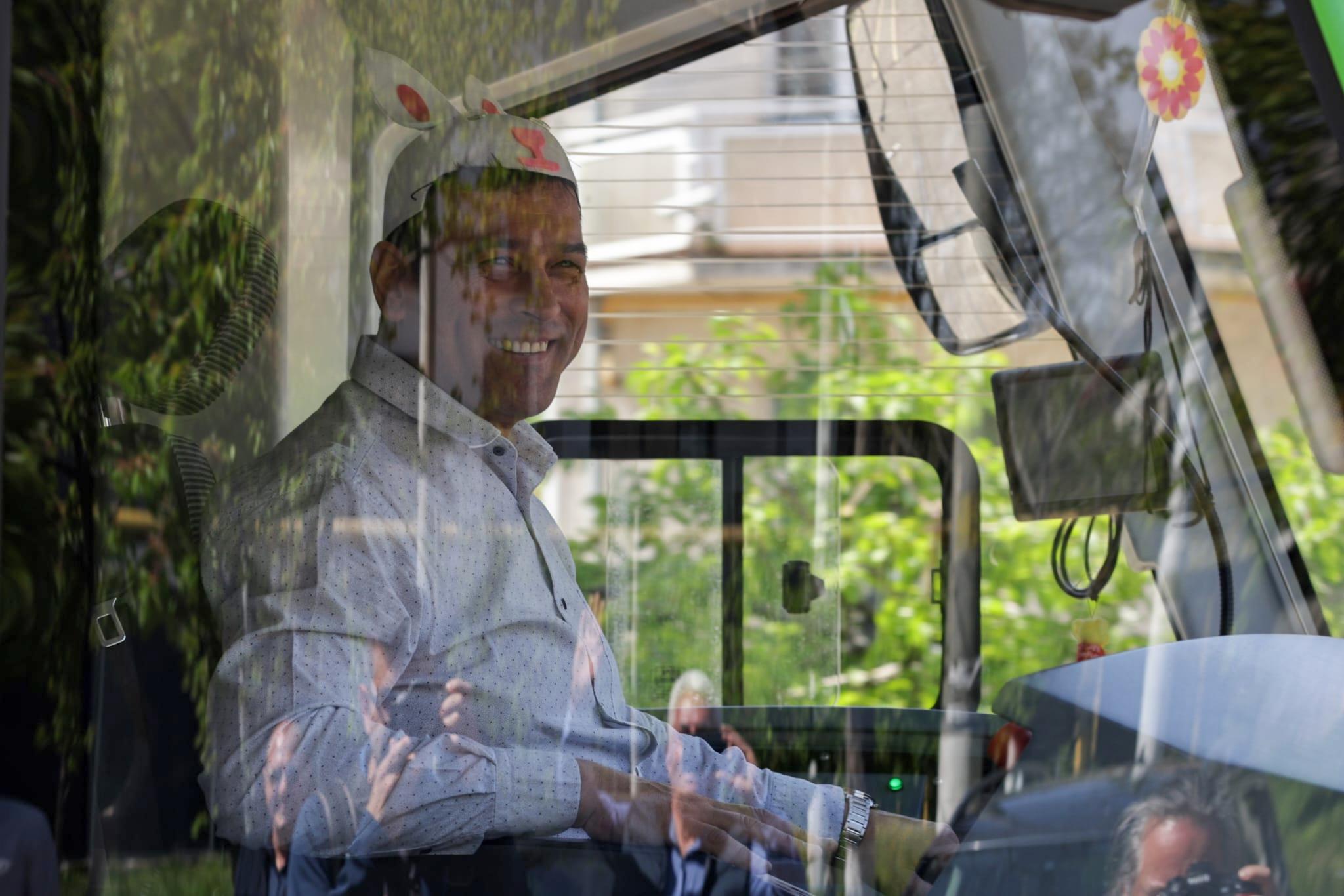 În „Tramvaiul iepurașului”, controlorii STB au împărțit ouă de ciocolată în loc de amenzi: „Mi-a plăcut că ne-au dat dulciuri și erau iepuri lipiți peste tot”