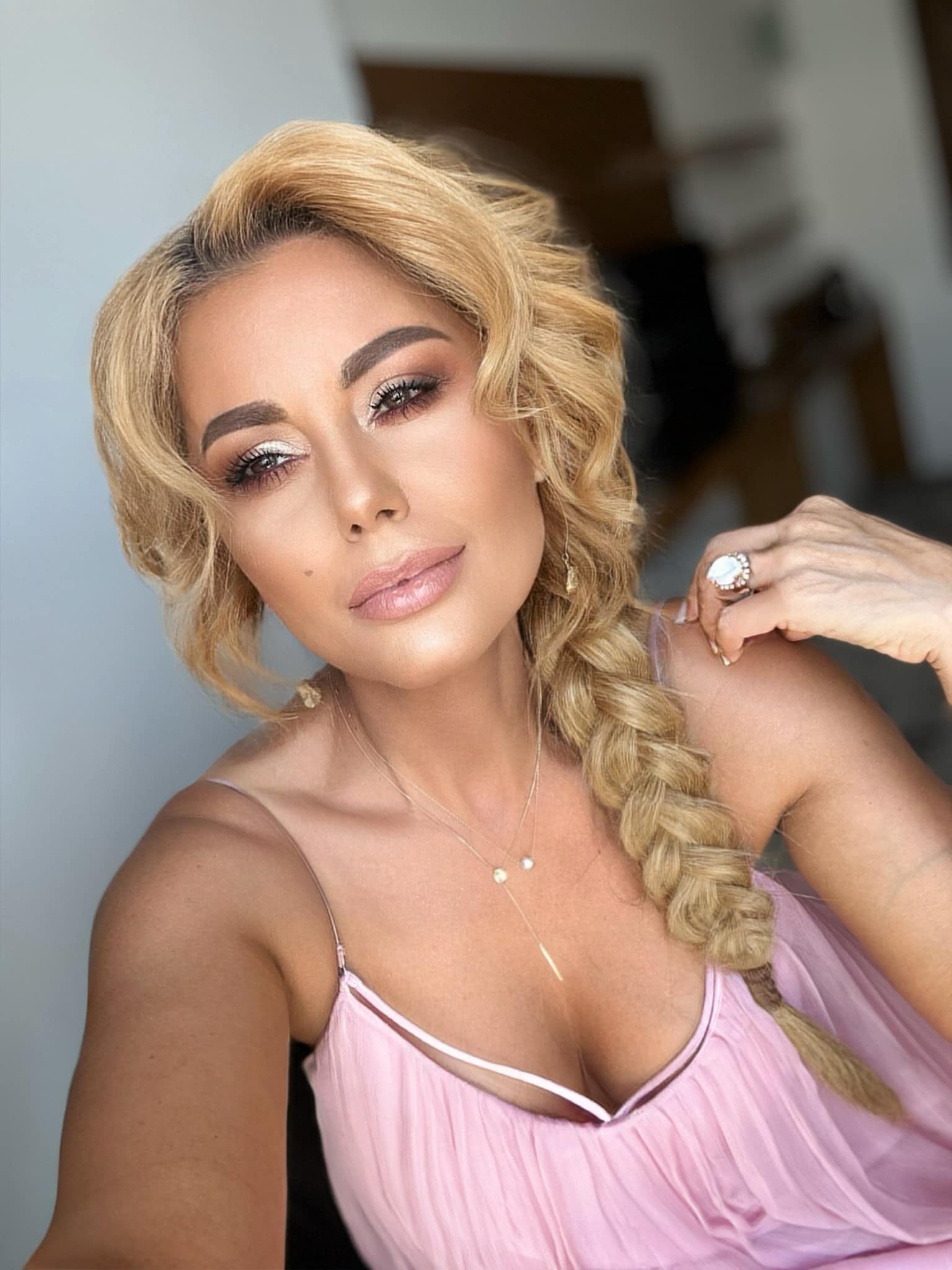 Emilia Ghinescu, primele declarații după ce s-a zvonit că are iubit de vârsta băiatului ei: „Important este că sunt bine și că sunt fericită”