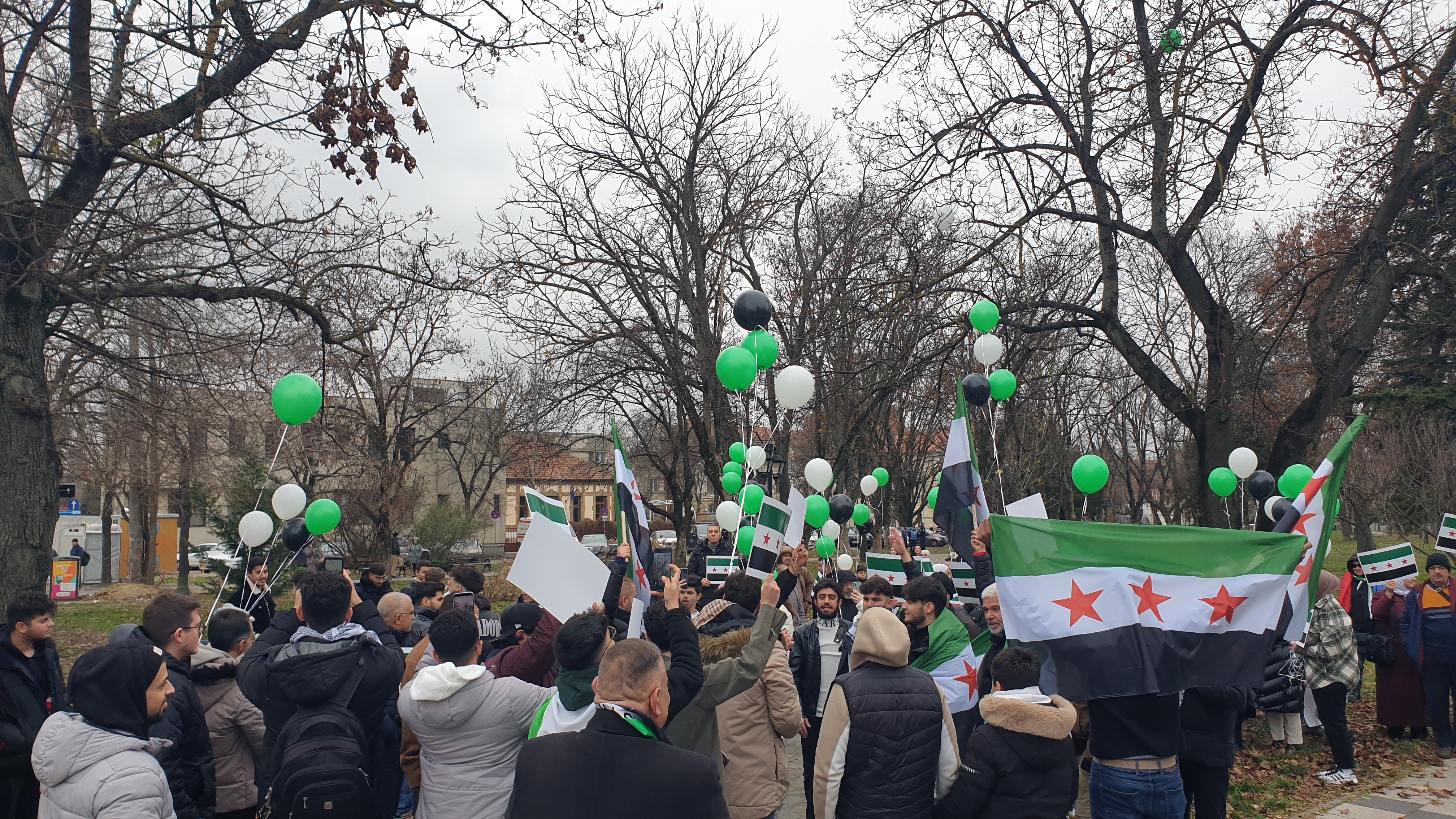 Sirienii din Banat jubilează după fuga lui Bashar al-Assad: „Vrem să fie și acasă libertate, precum în România”