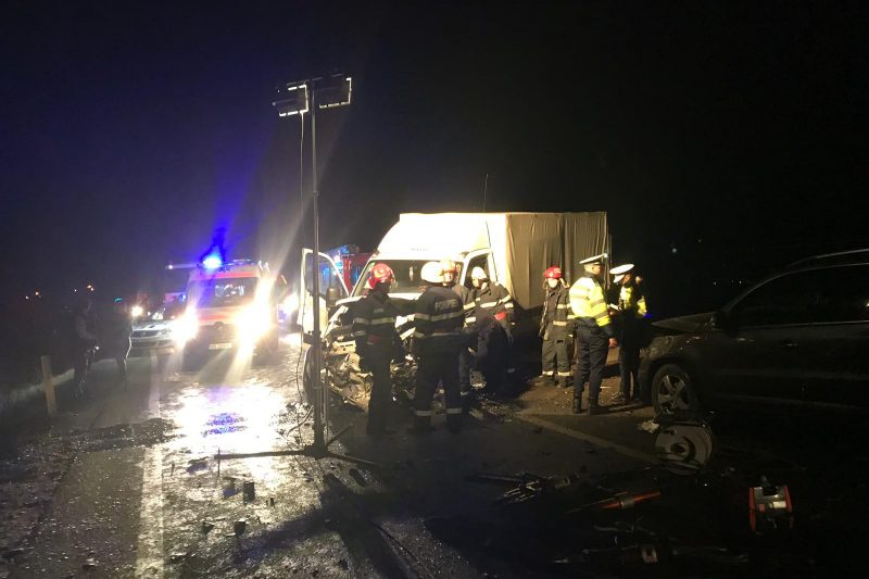 Accident înfiorător în județul Sibiu. Doi oameni au murit și alți trei au fost răniți / FOTO&VIDEO
