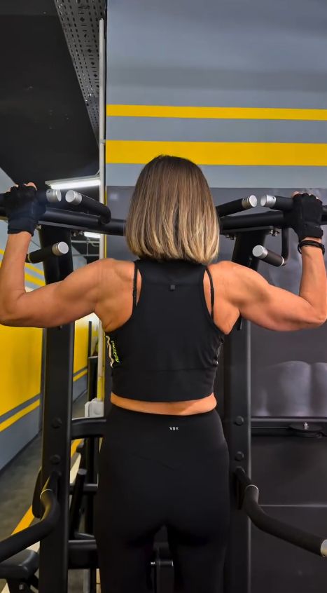 Imagini spectaculoase cu Romanița Iovan în sala de fitness la 62 de ani