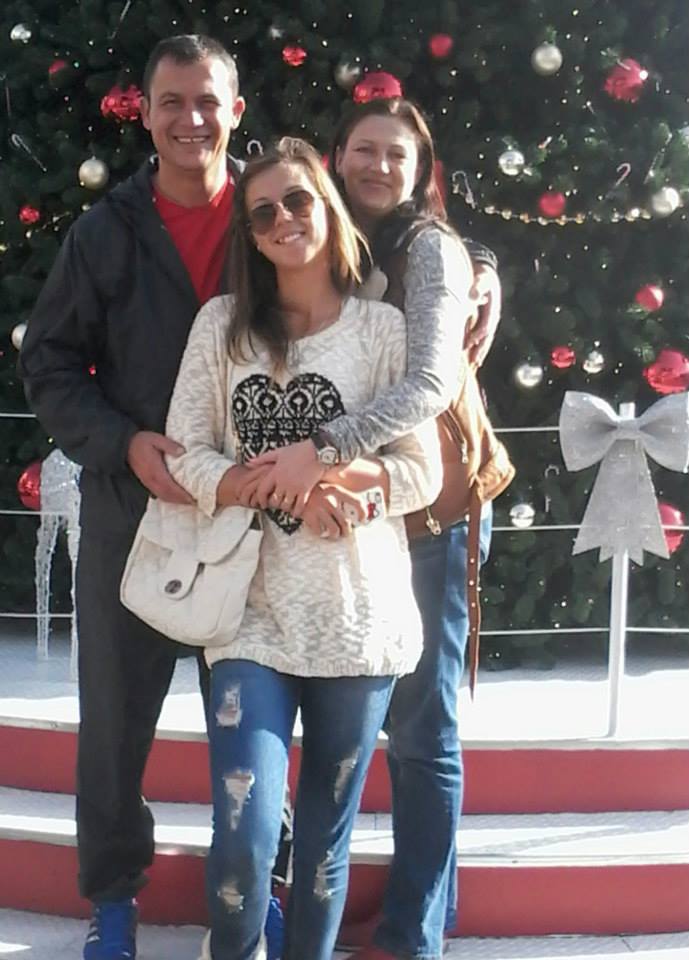 Un mare talent al tenisului tricolor se stinge în Cipru: ”Caut sponsor, pentru a-mi realiza visul!”. Raluca Șerban a intrat pe mâna antrenorului care l-a făcut mare pe Baghdatis. Sportiva este valoroasă, dar și frumoasă / GALERIE FOTO